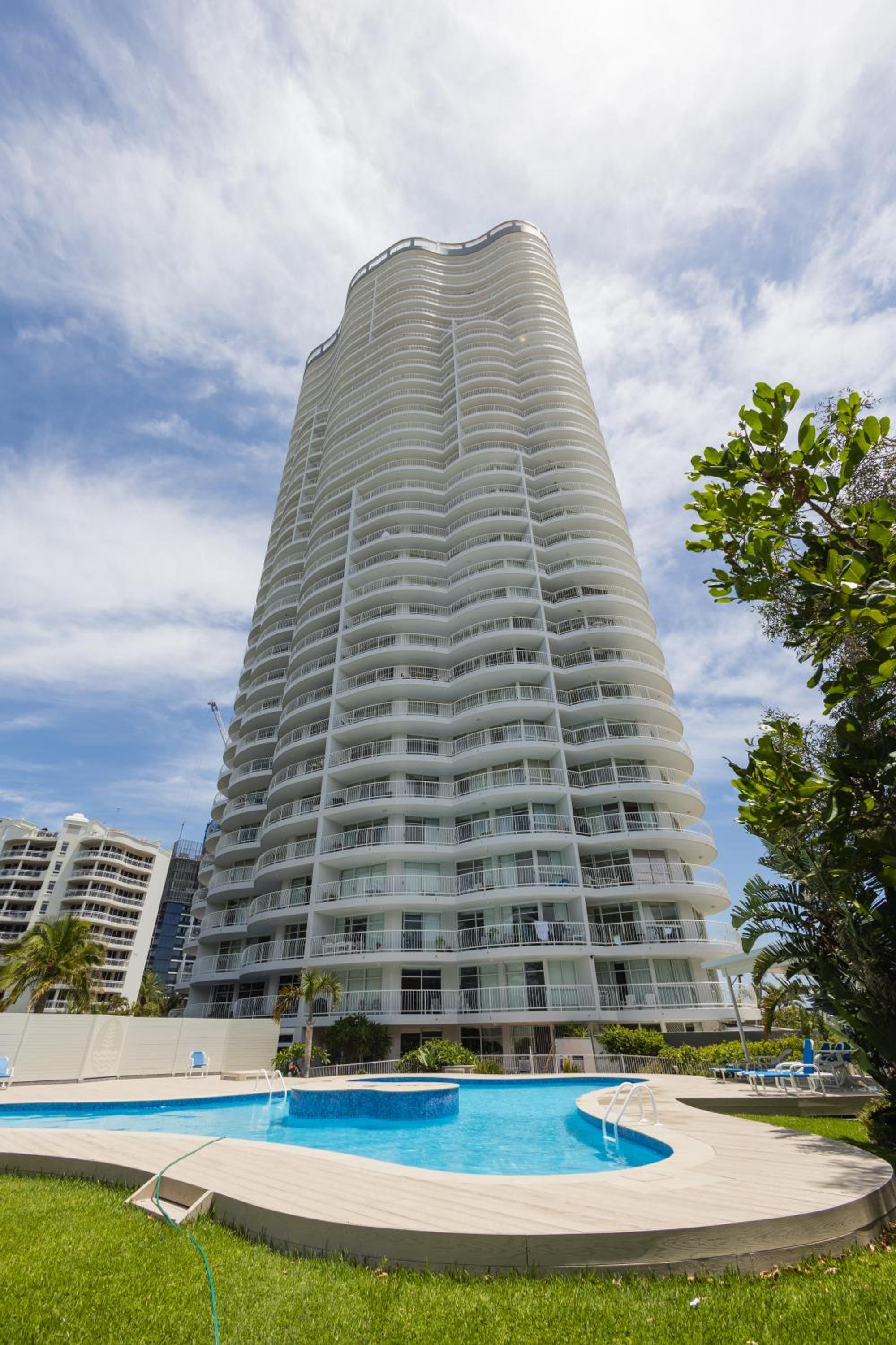 Burleigh Surf Apartments-0
