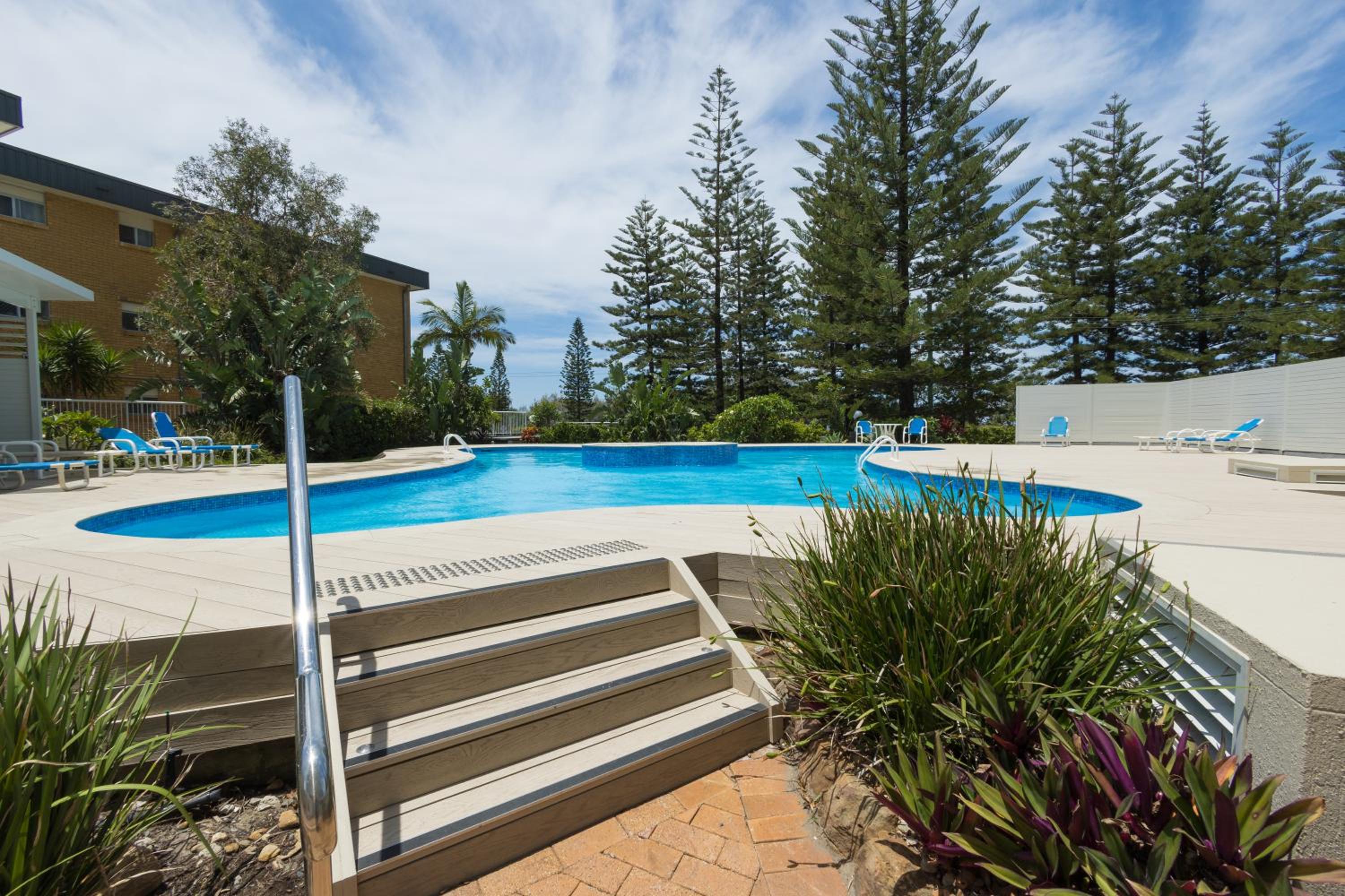 Burleigh Surf Apartments-4