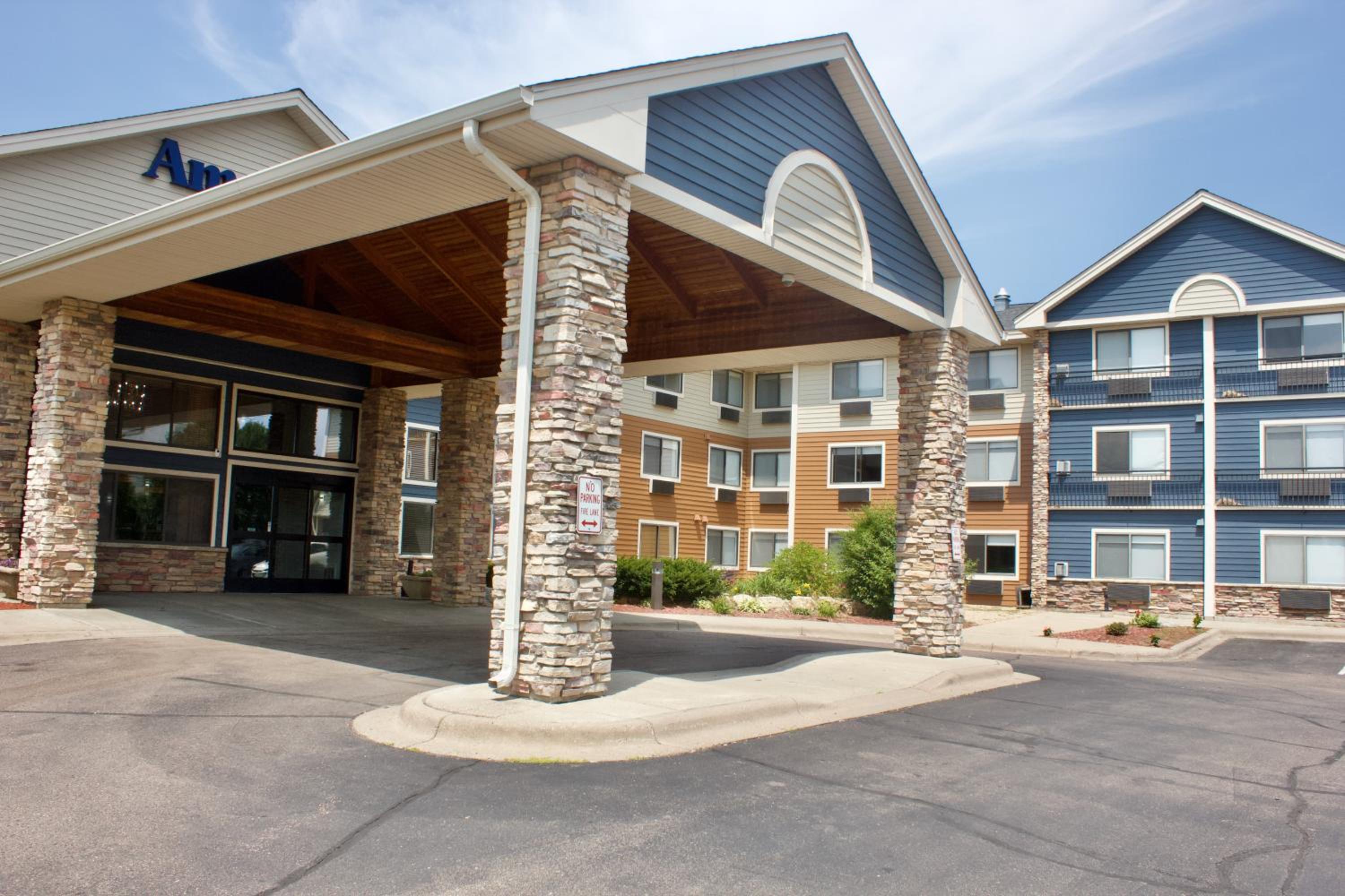 AmericInn by Wyndham Shakopee Near Canterbury Park - Property Image 8