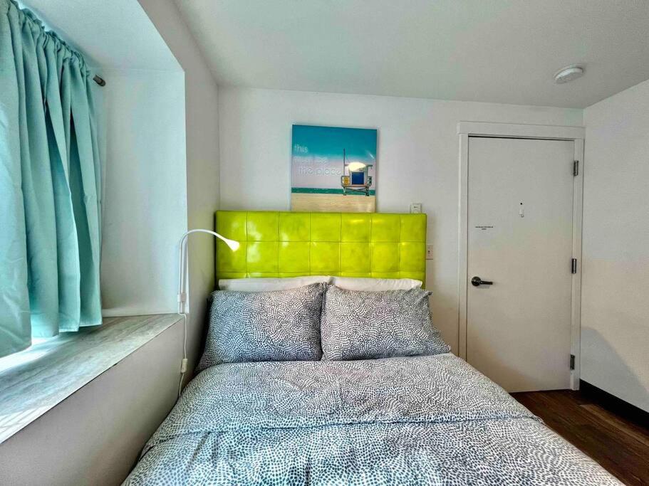 Seattle Vacations - Micro Studio Apartment in University District- 10 Minutes walk to UW - Property Image 3