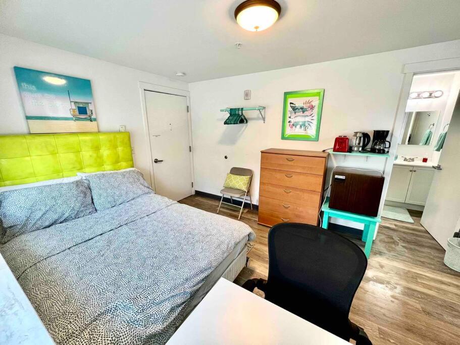 Seattle Vacations - Micro Studio Apartment in University District- 10 Minutes walk to UW - Property Image 5