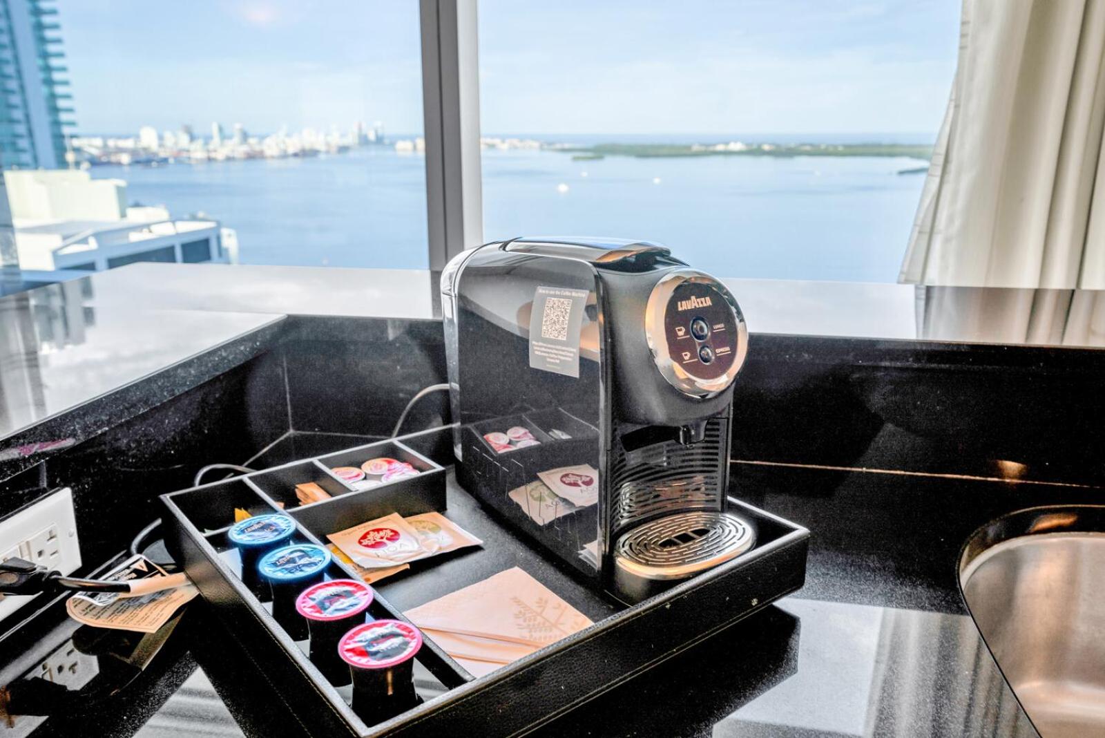 2 Bedroom OR King Studio Suites Four Seasons Hotel Miami Free Wi-Fi & Free Parking