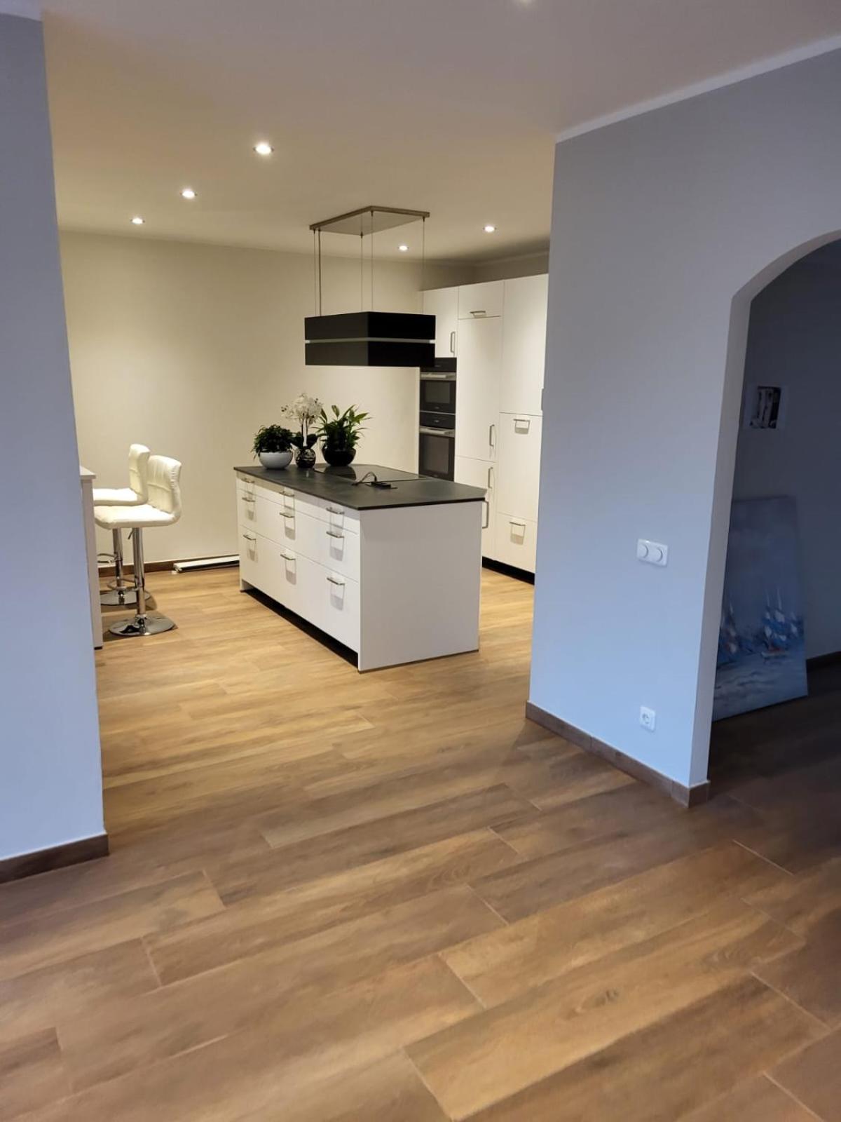 2 Zi Sonnenwohnung mit Luxusküche in der Maritim Residenz Bellevue an der Ostsee in Kiel City
