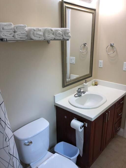 Modern Private Suite Close to Everything