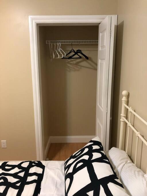 Modern Private Suite Close to Everything