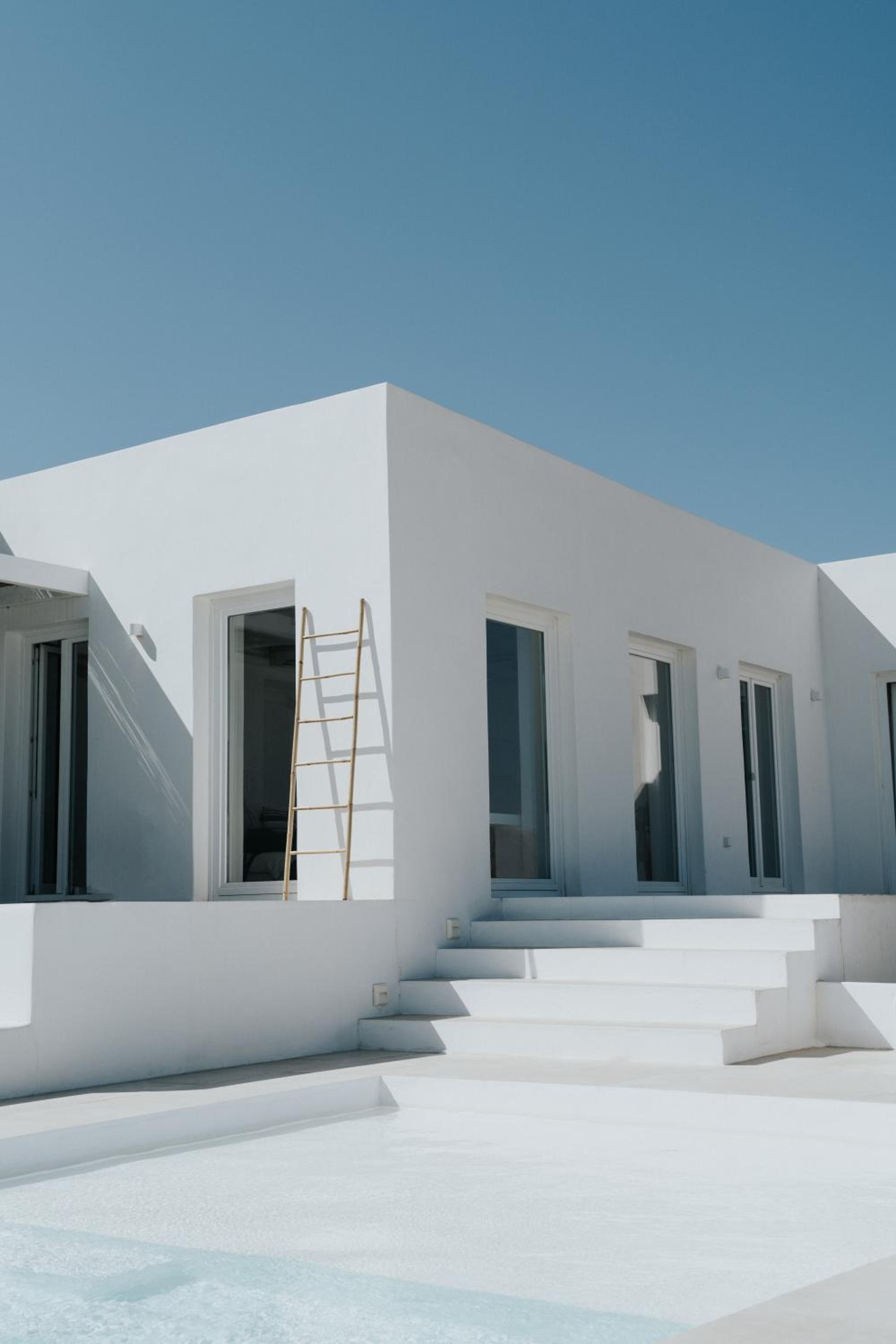 Hotel Pili Pala Suites - Image 1