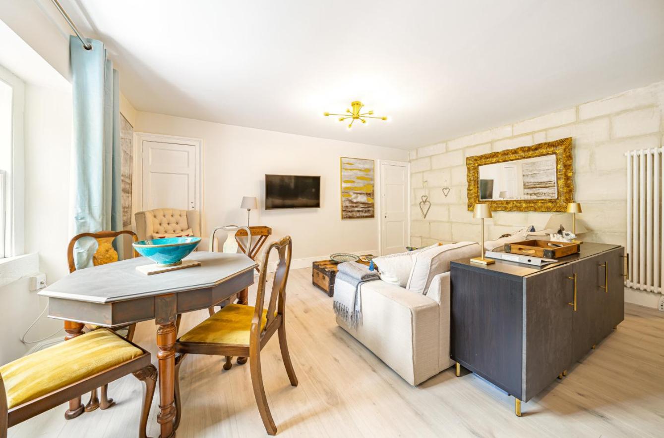 Charming two bedroom Maisonette