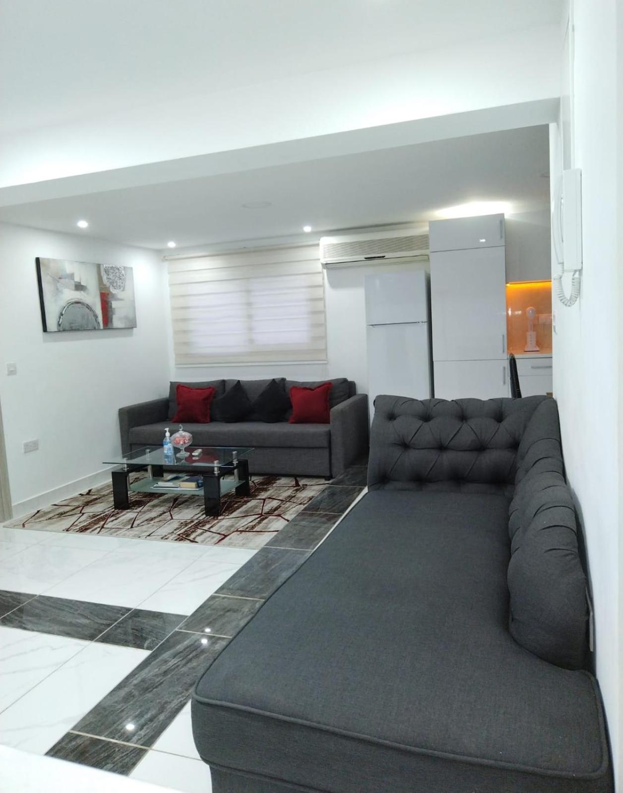 Seafront - 2 bedroom Modern