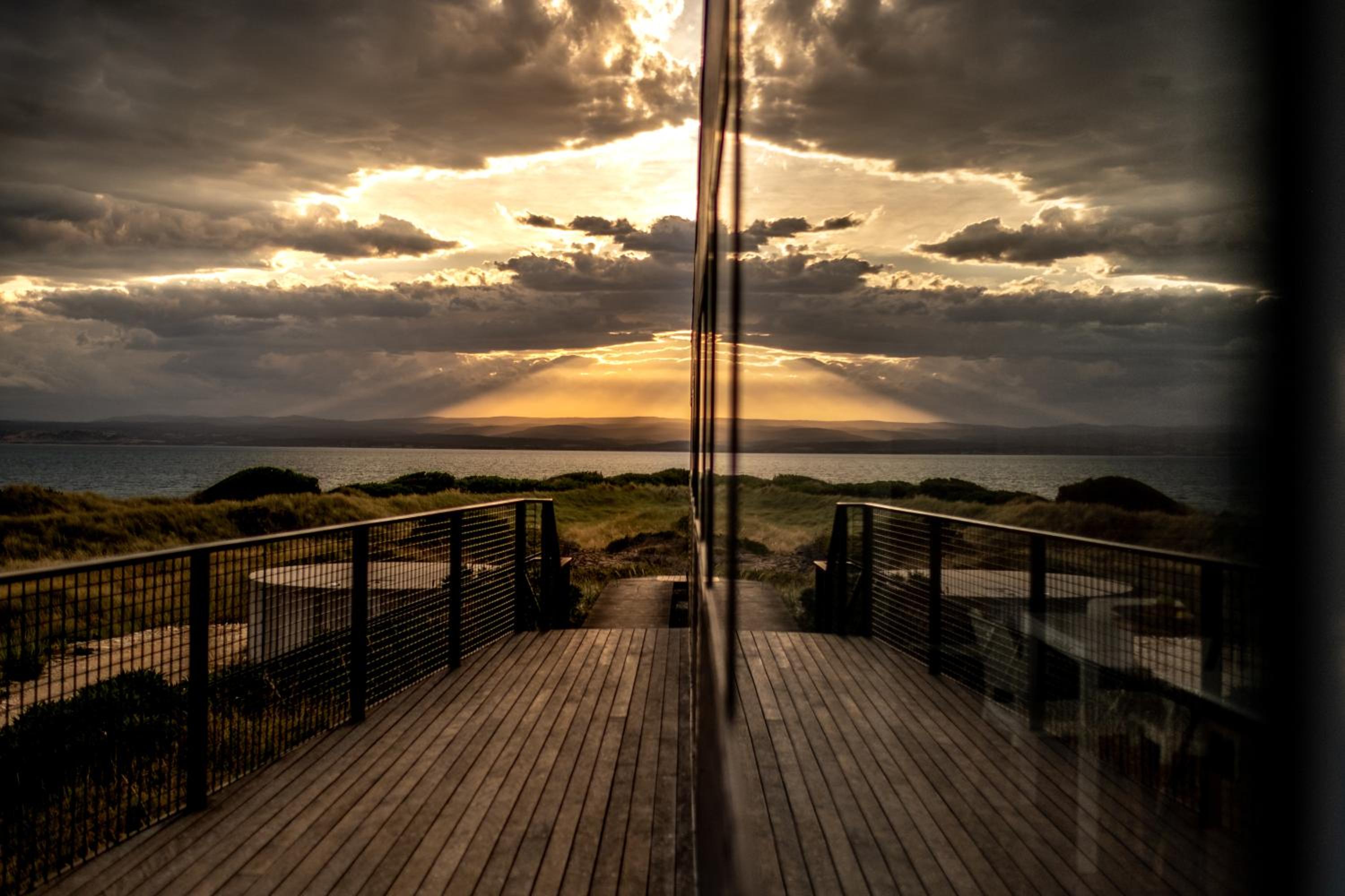 Elements - Freycinet Holiday Houses