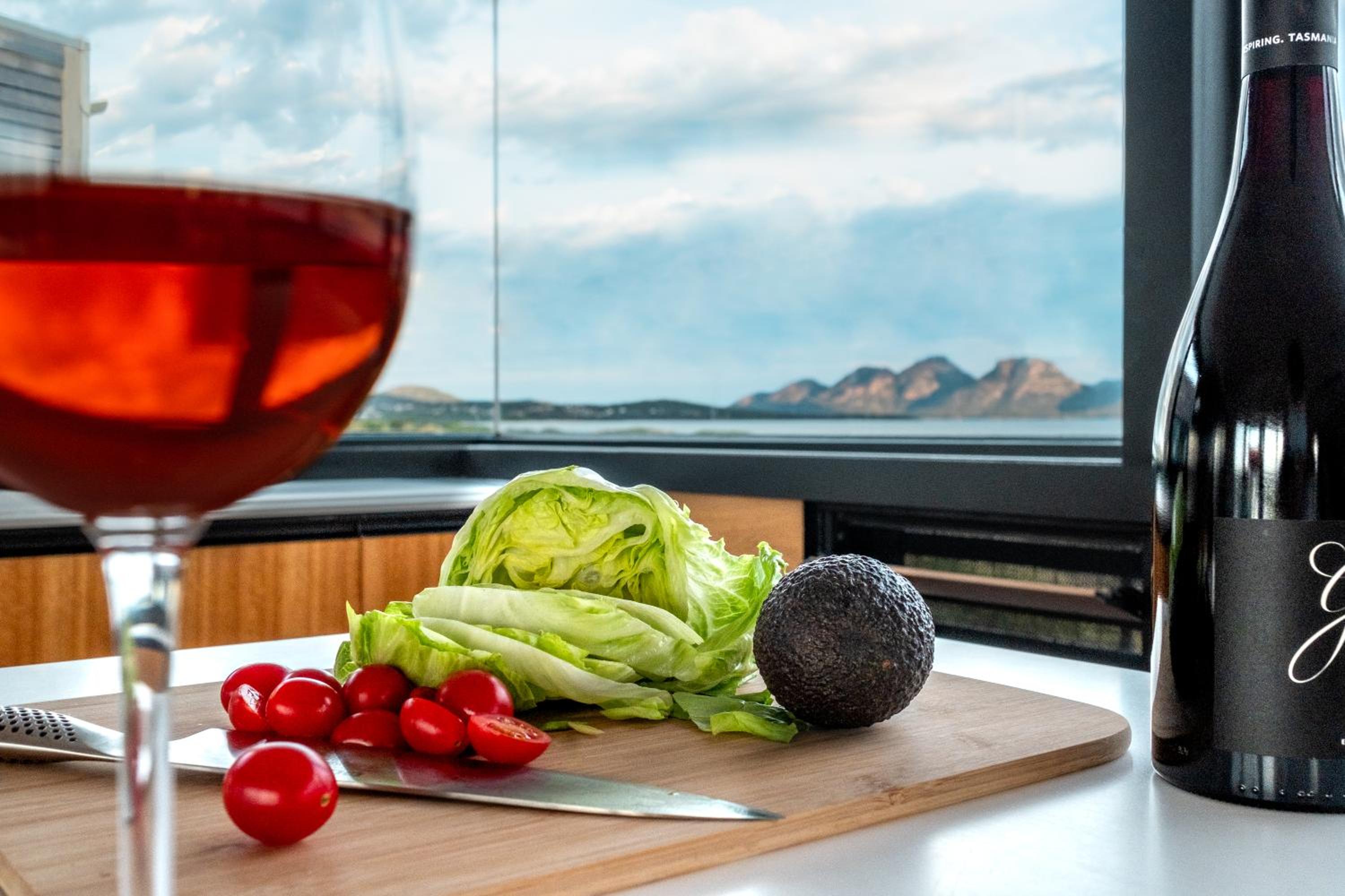 Elements - Freycinet Holiday Houses