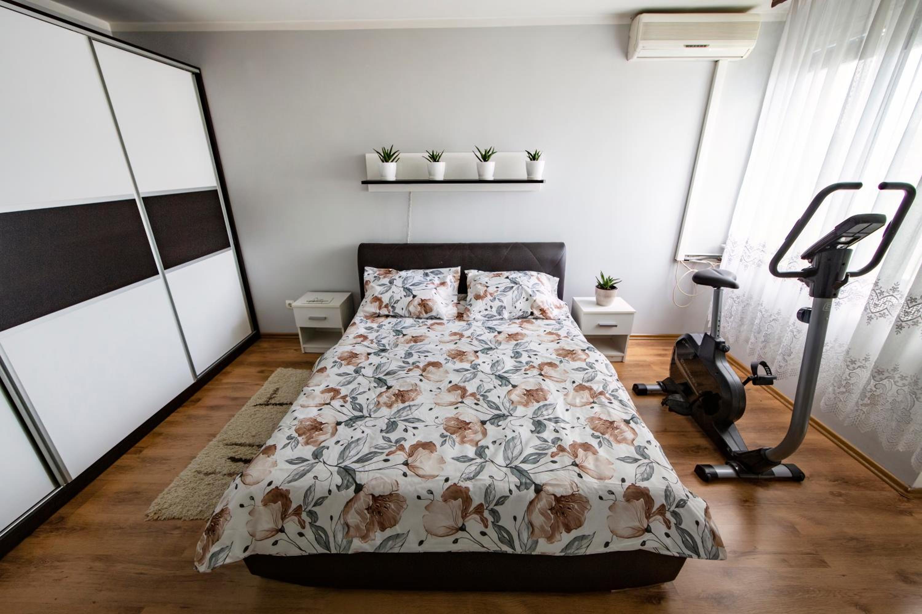 Spacious apartment (60sqm) with a balcony