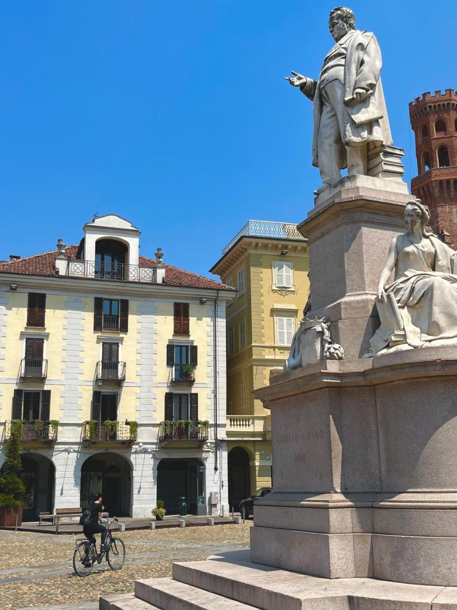 Dimora Conte Cavour en Vercelli — human