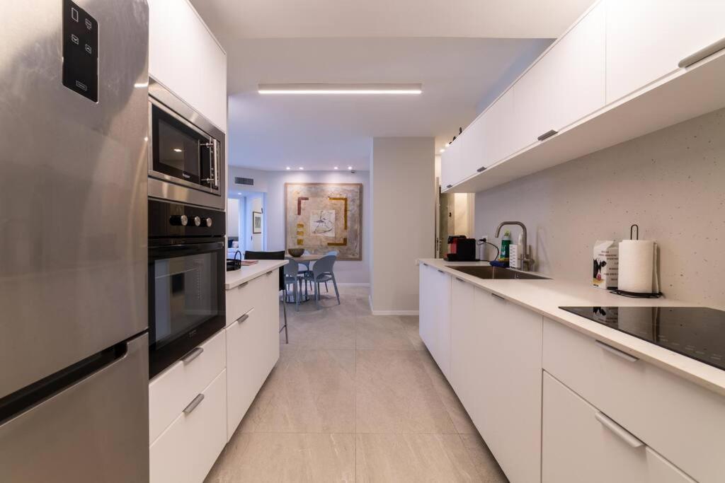 Renovated 3 Bedrooms / 2 bath on Frishman st. view 2