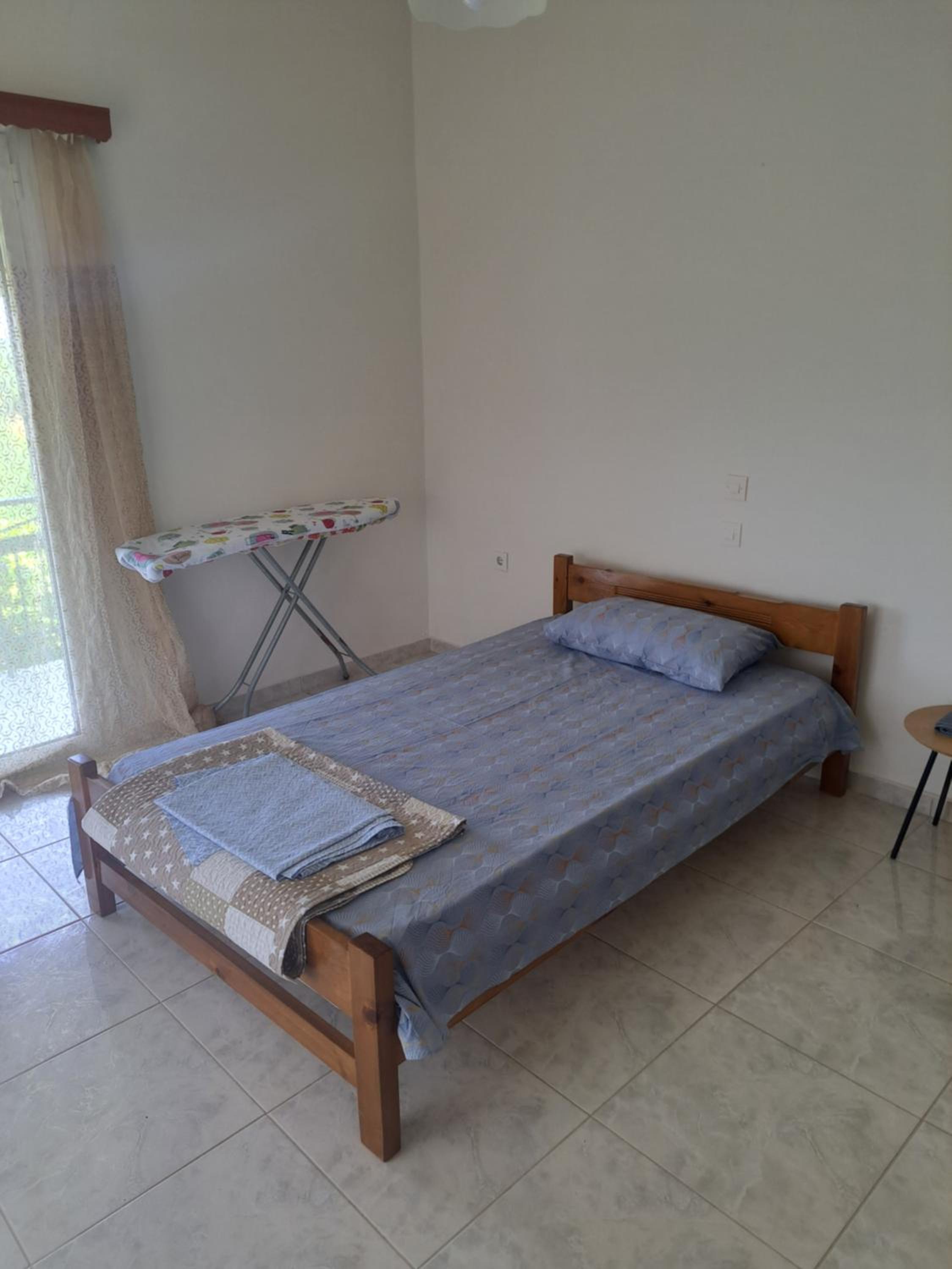 Stathis Rooms