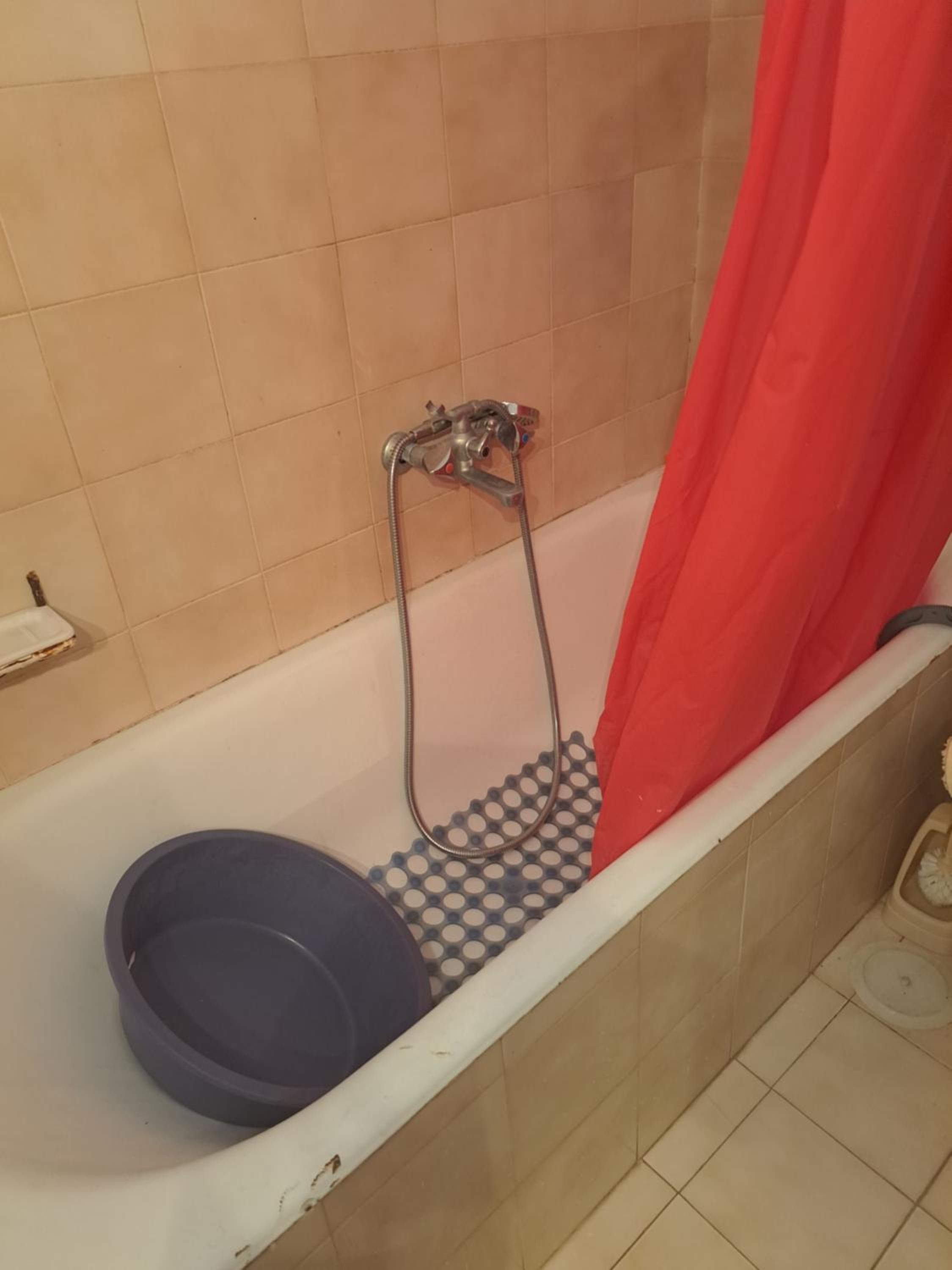 Stathis Rooms