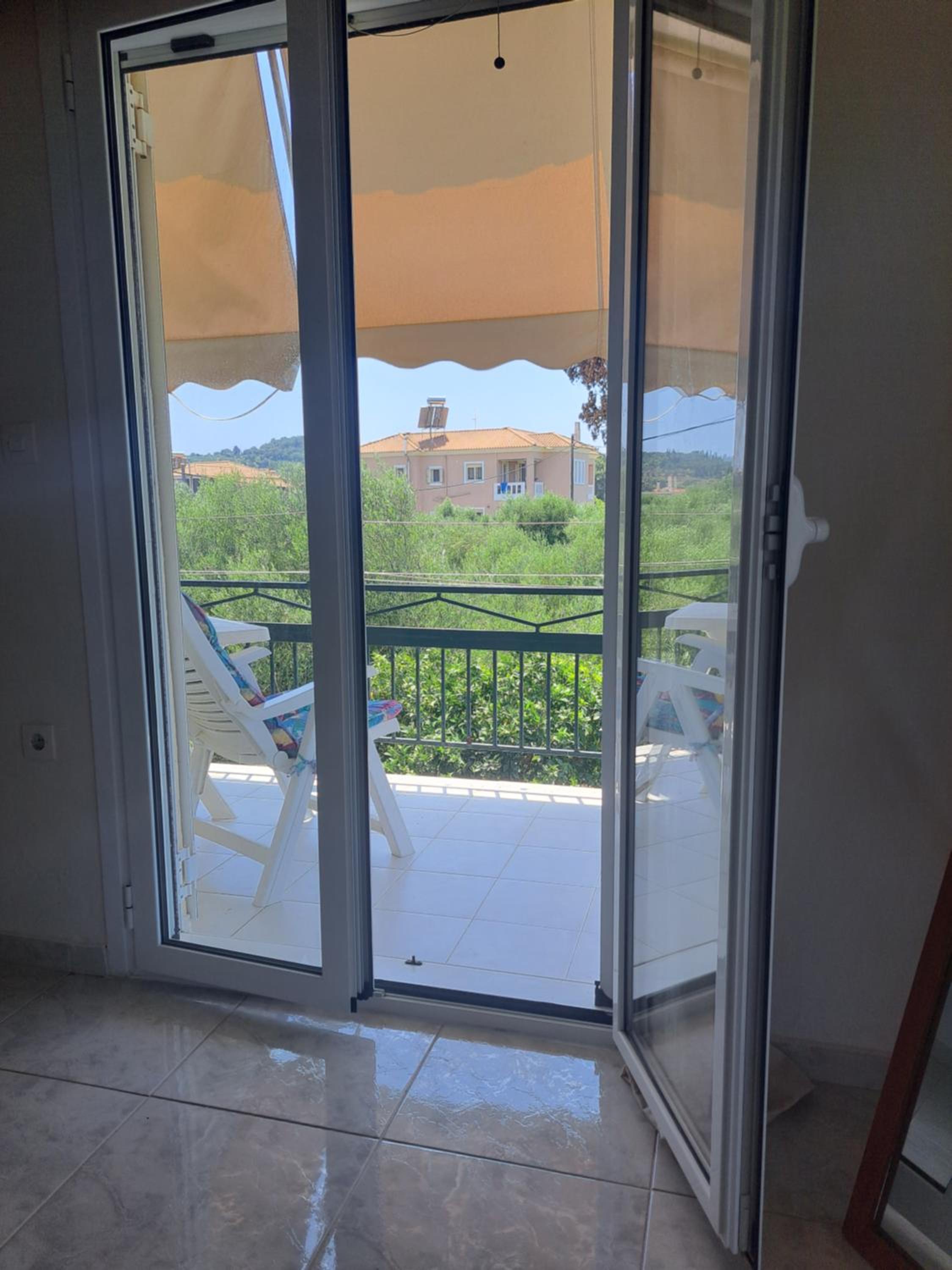 Stathis Rooms