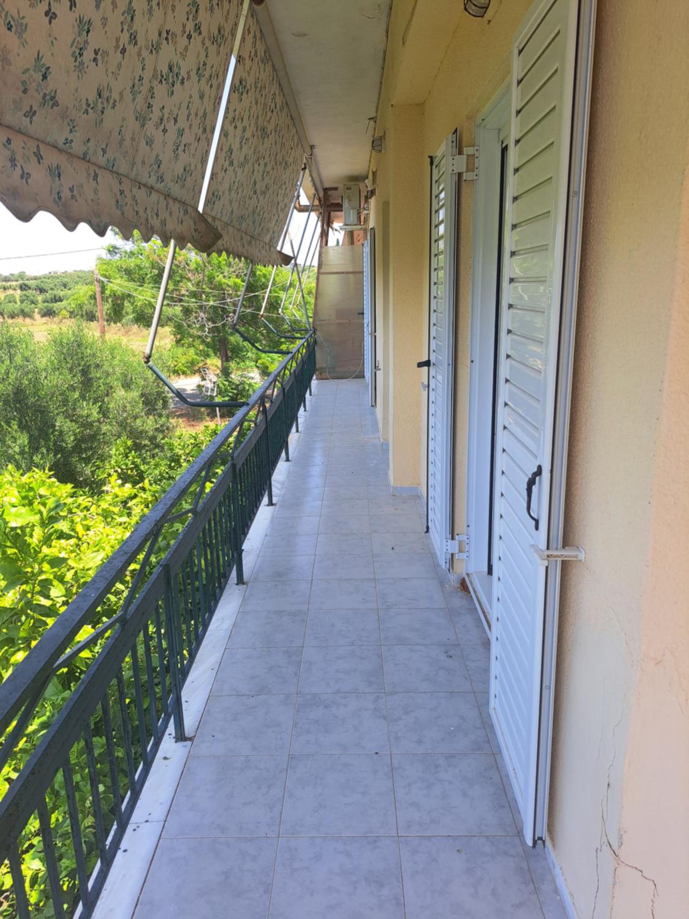 Stathis Rooms