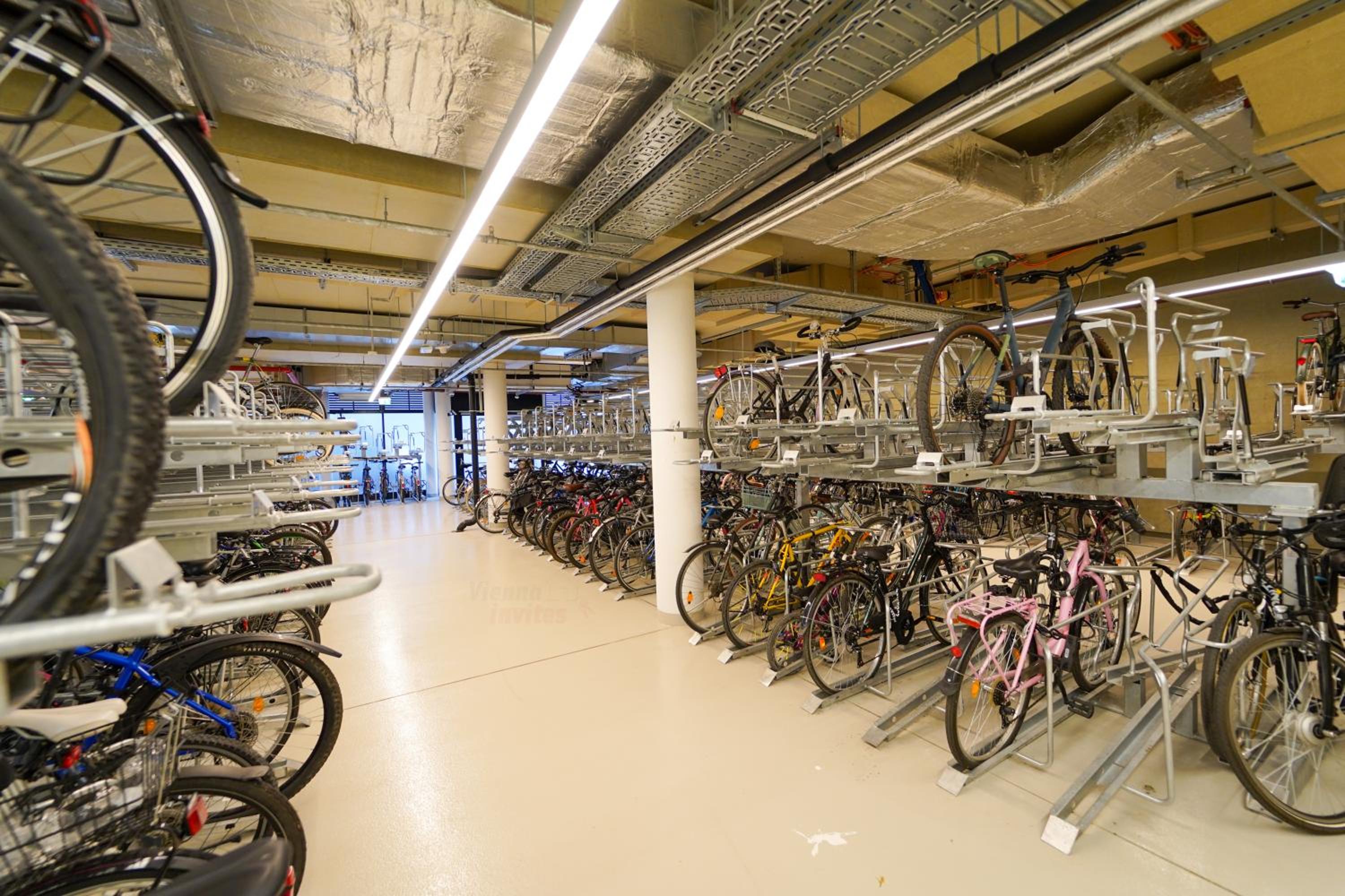 Great apartment with view and heated rooftop Pool