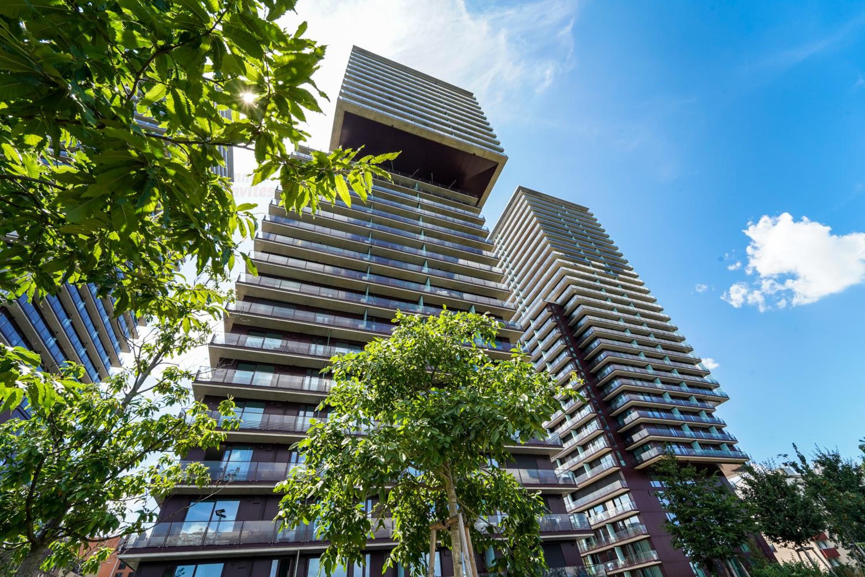 Great apartment with view and heated rooftop Pool