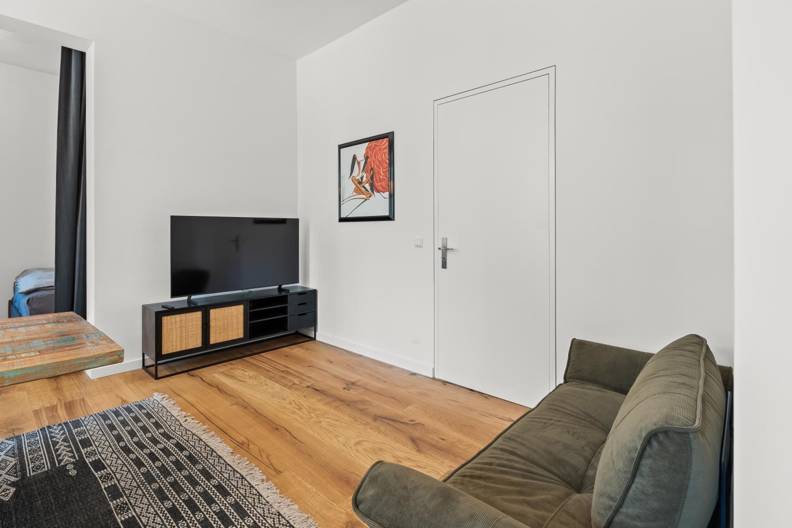 The Straßburger, stylish 3 BR apartment in Mitte, group & family friendly, 4- 6 Guests