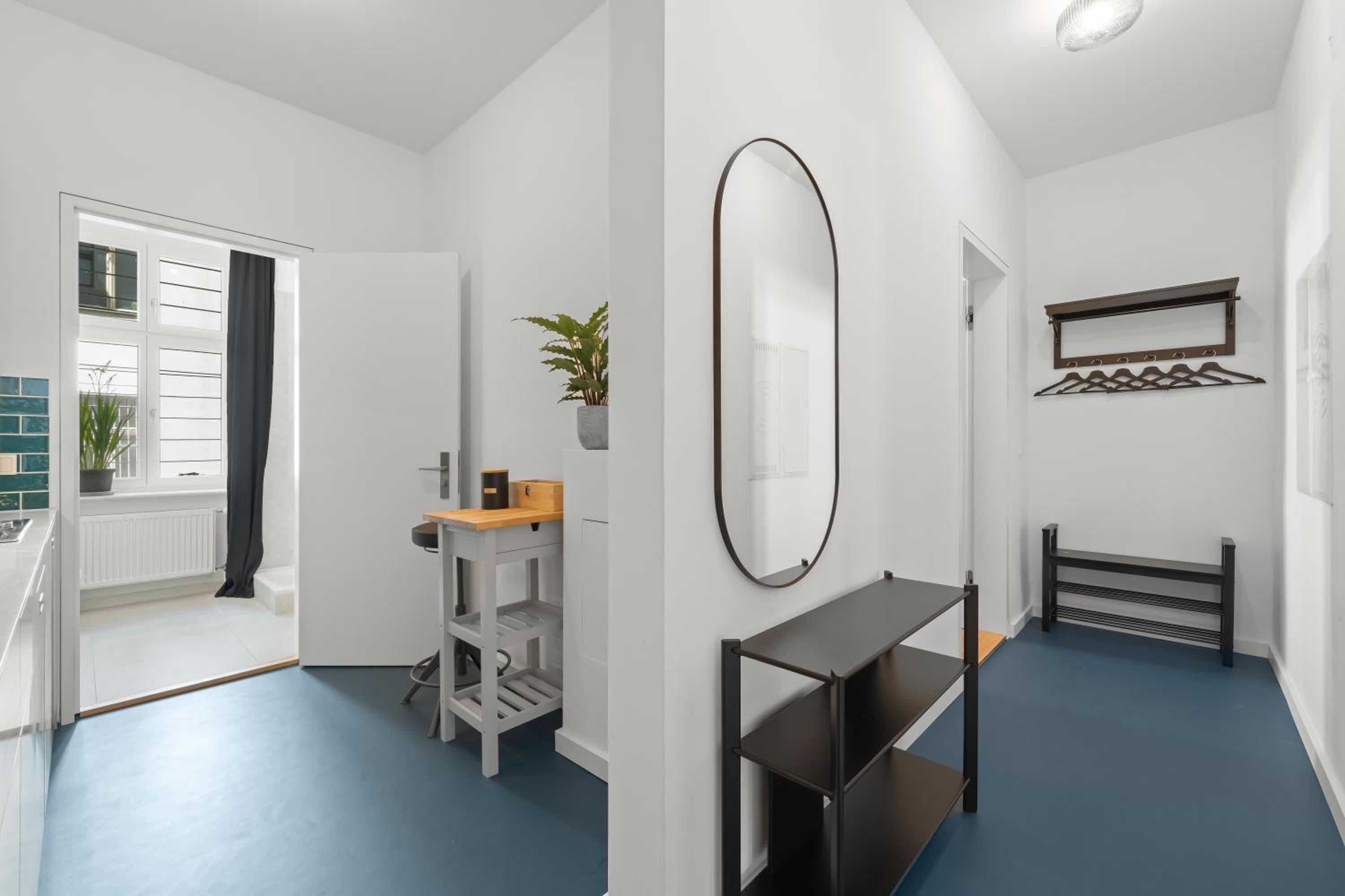 The Straßburger, stylish 3 BR apartment in Mitte, group & family friendly, 4- 6 Guests
