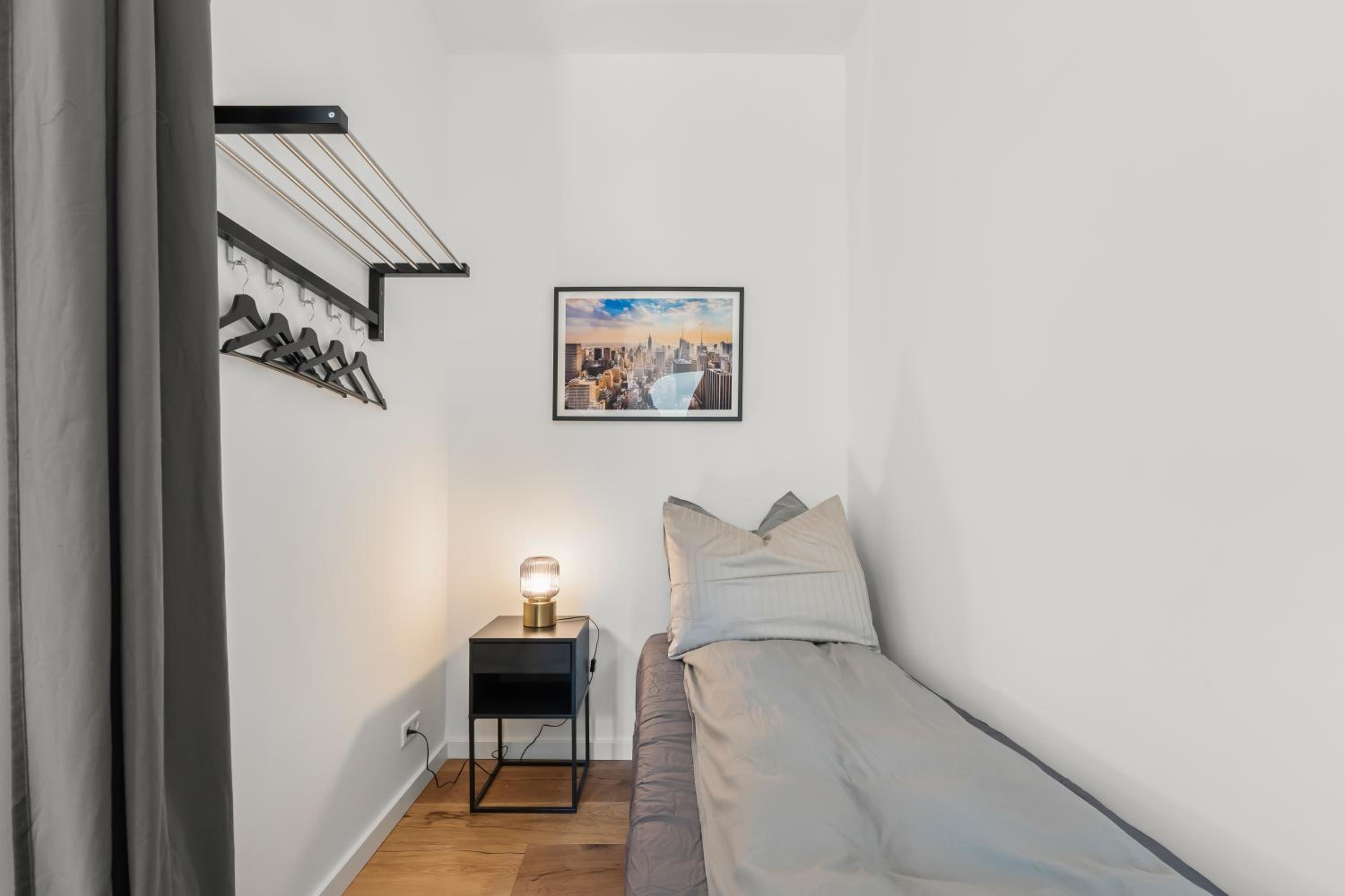 The Straßburger, stylish 3 BR apartment in Mitte, group & family friendly, 4- 6 Guests