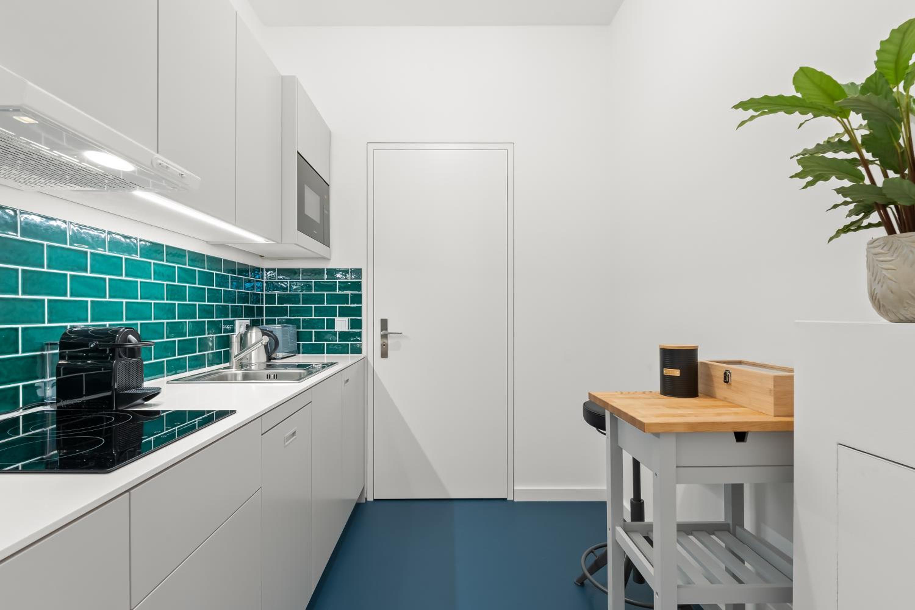 The Straßburger, stylish 3 BR apartment in Mitte, group & family friendly, 4- 6 Guests