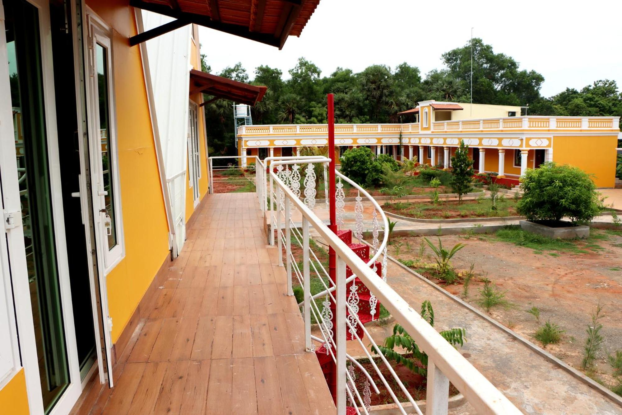 Auro Sunrise Resort Auroville