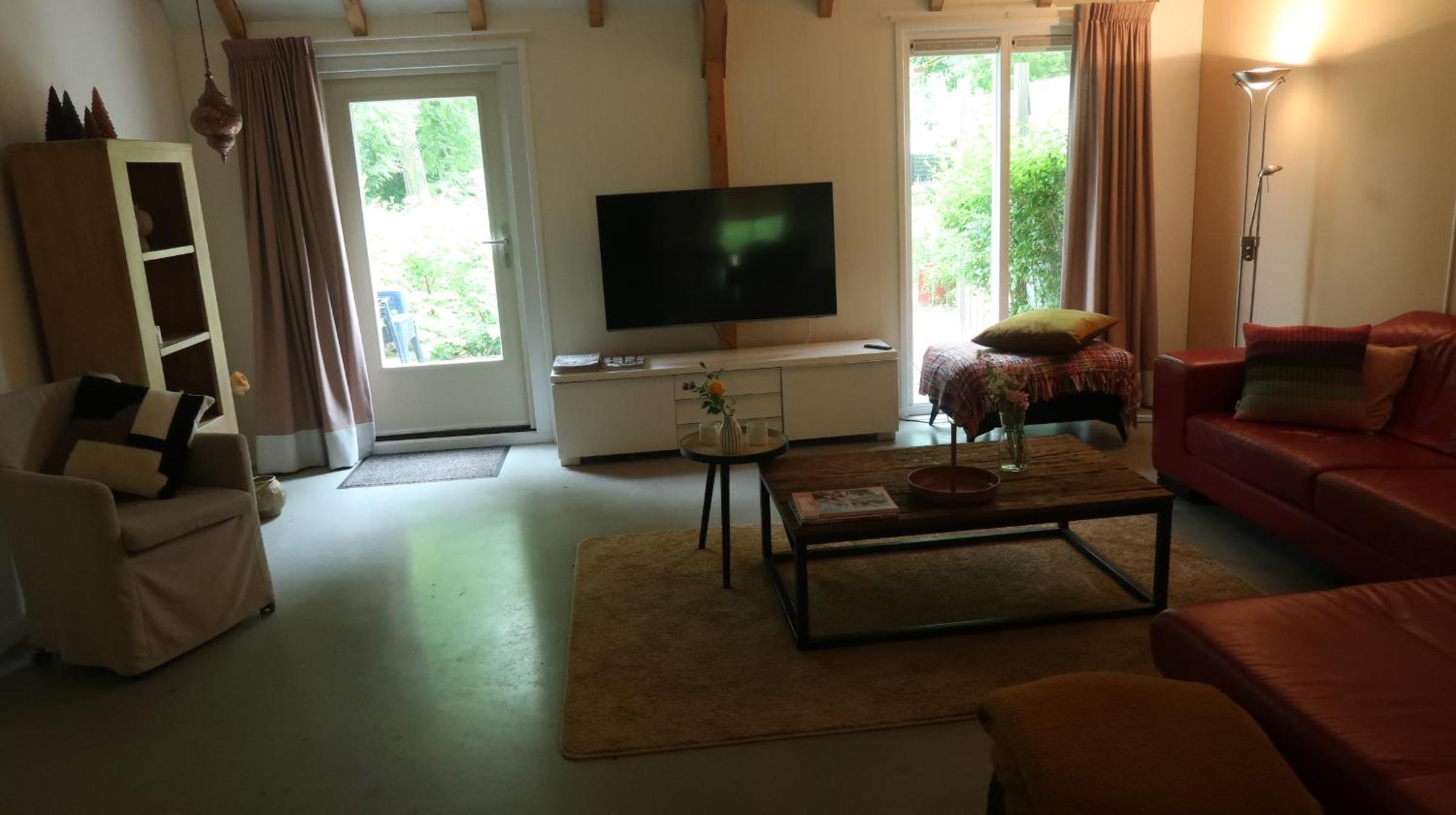 Photo 8