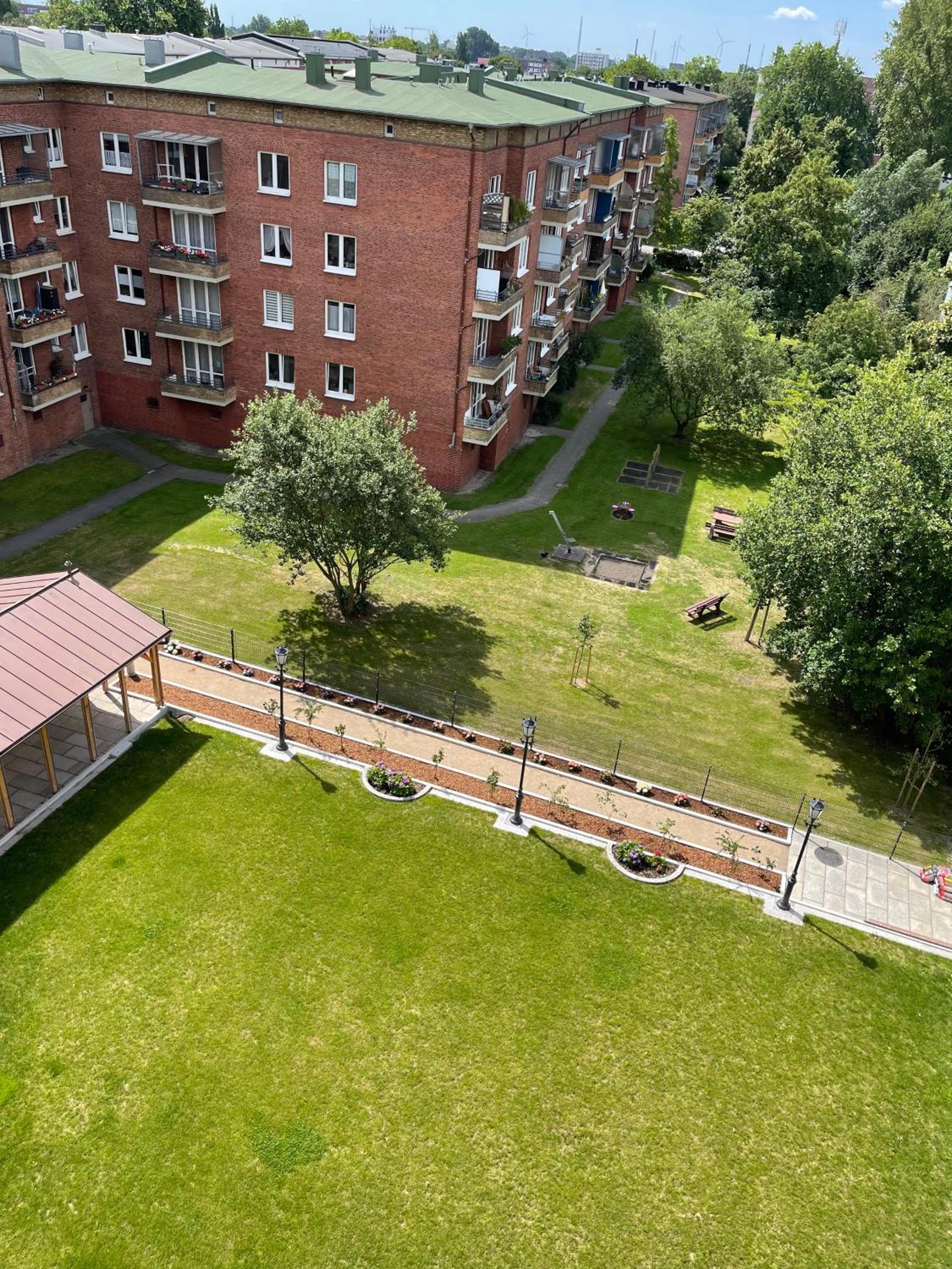 CLS Zentrale City-Wohnung in Hamburg mit E-Laden und Tiefgarage, Klimaanlage, gratis WLAN, Smart TV, großer Balkon, Nespresso Maschine inklusive Kapseln, B