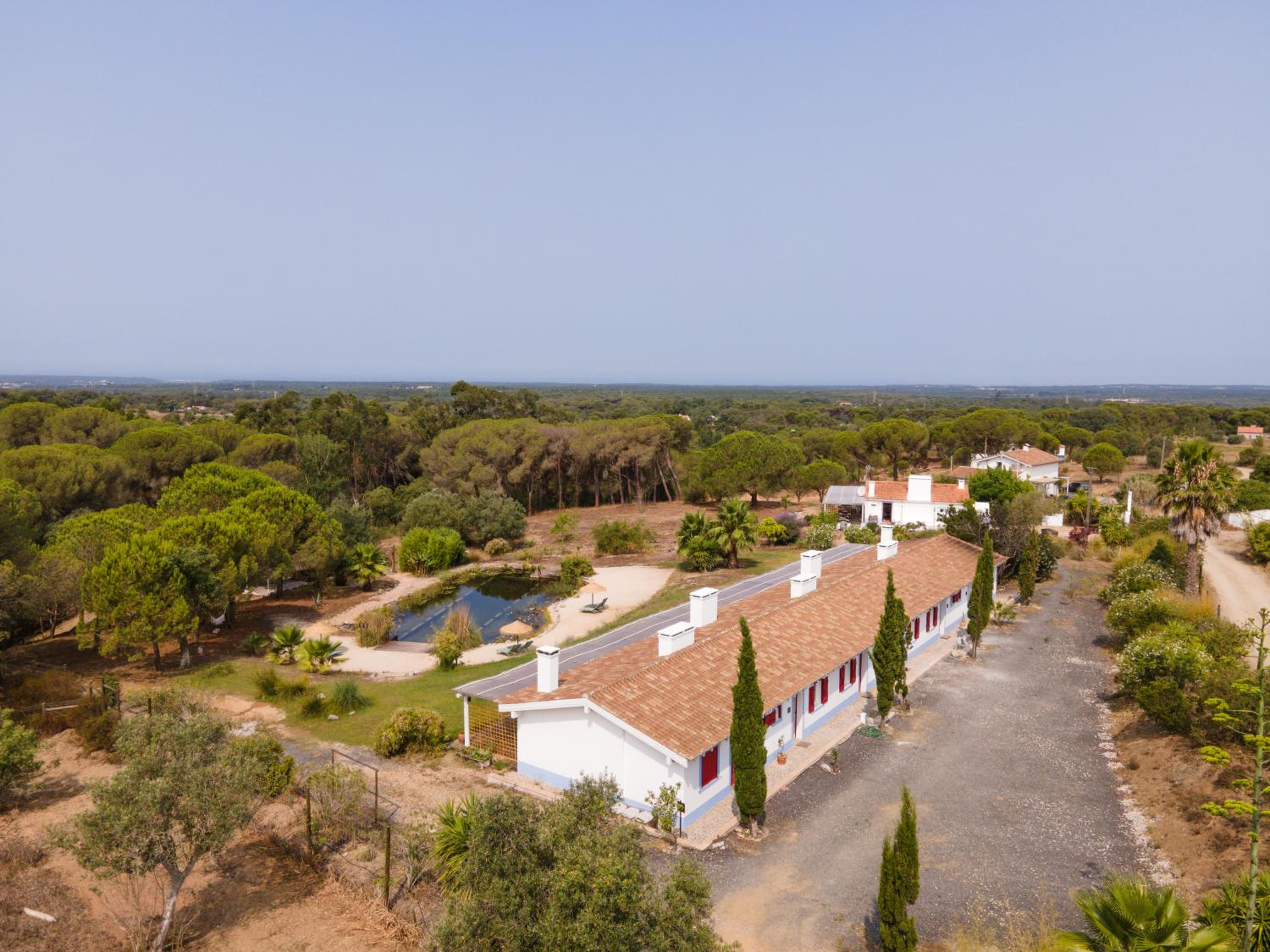 Hotel Nômade Melides Eco Lodge - Image 1