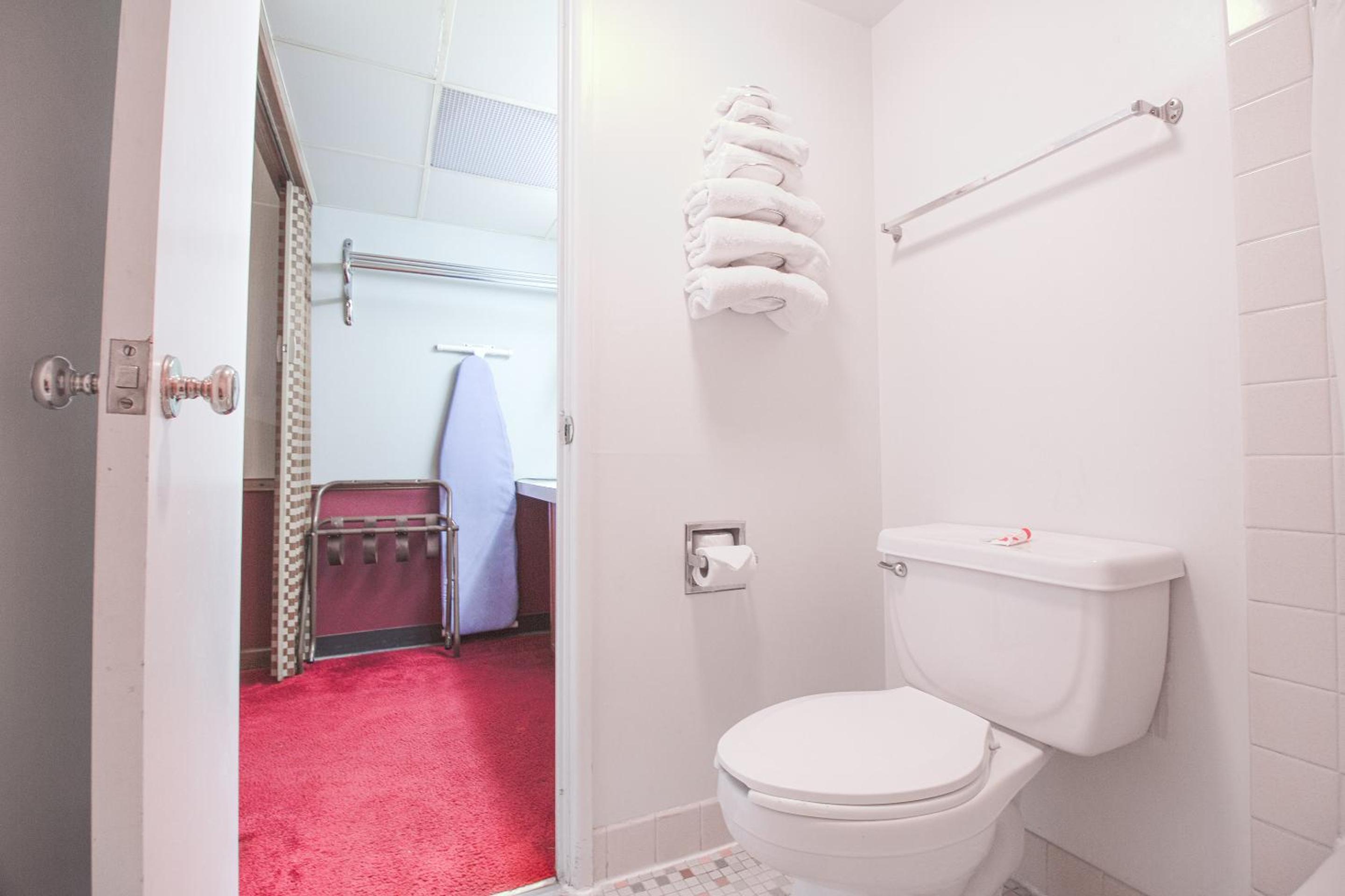 Liberal Vacations - HomeTown Inn By OYO - Liberal, KS - Property Image 69