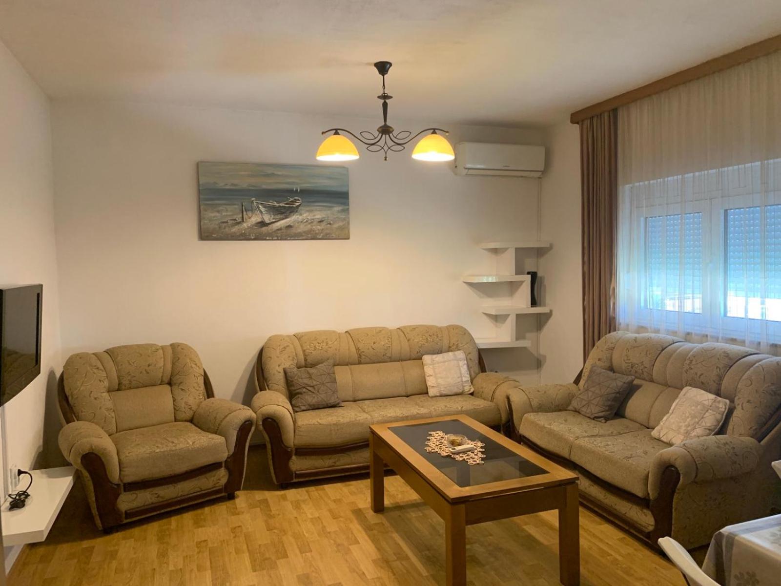 Duraku Apartment