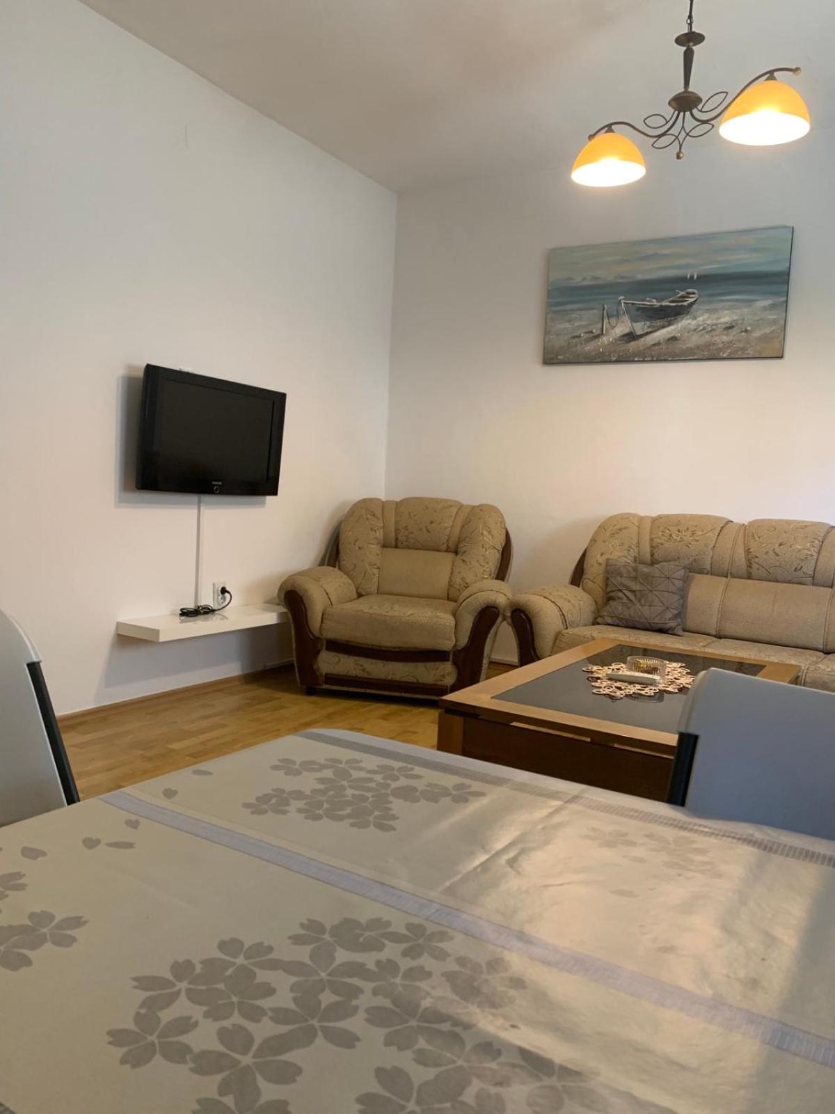 Duraku Apartment