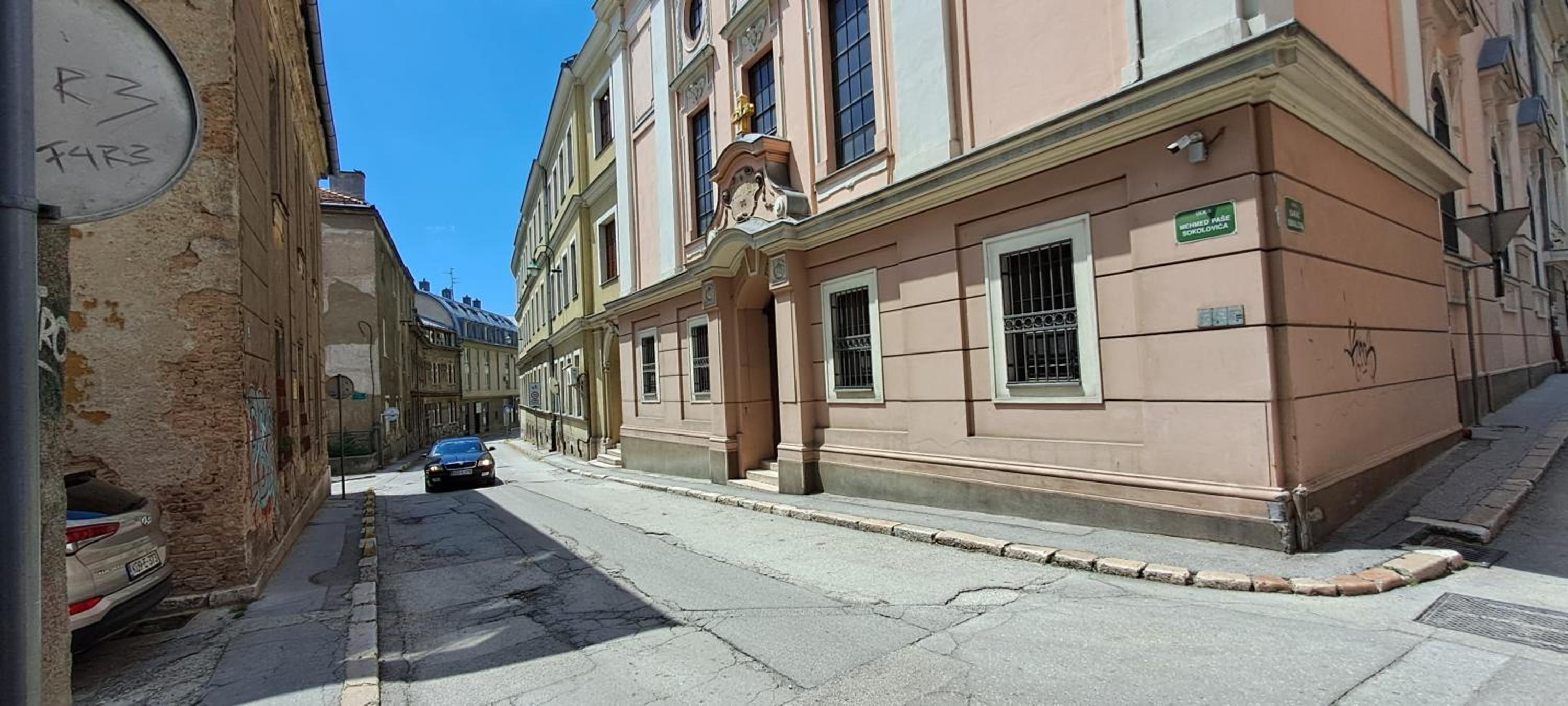 Cozy at prime location above Ferhadija Street