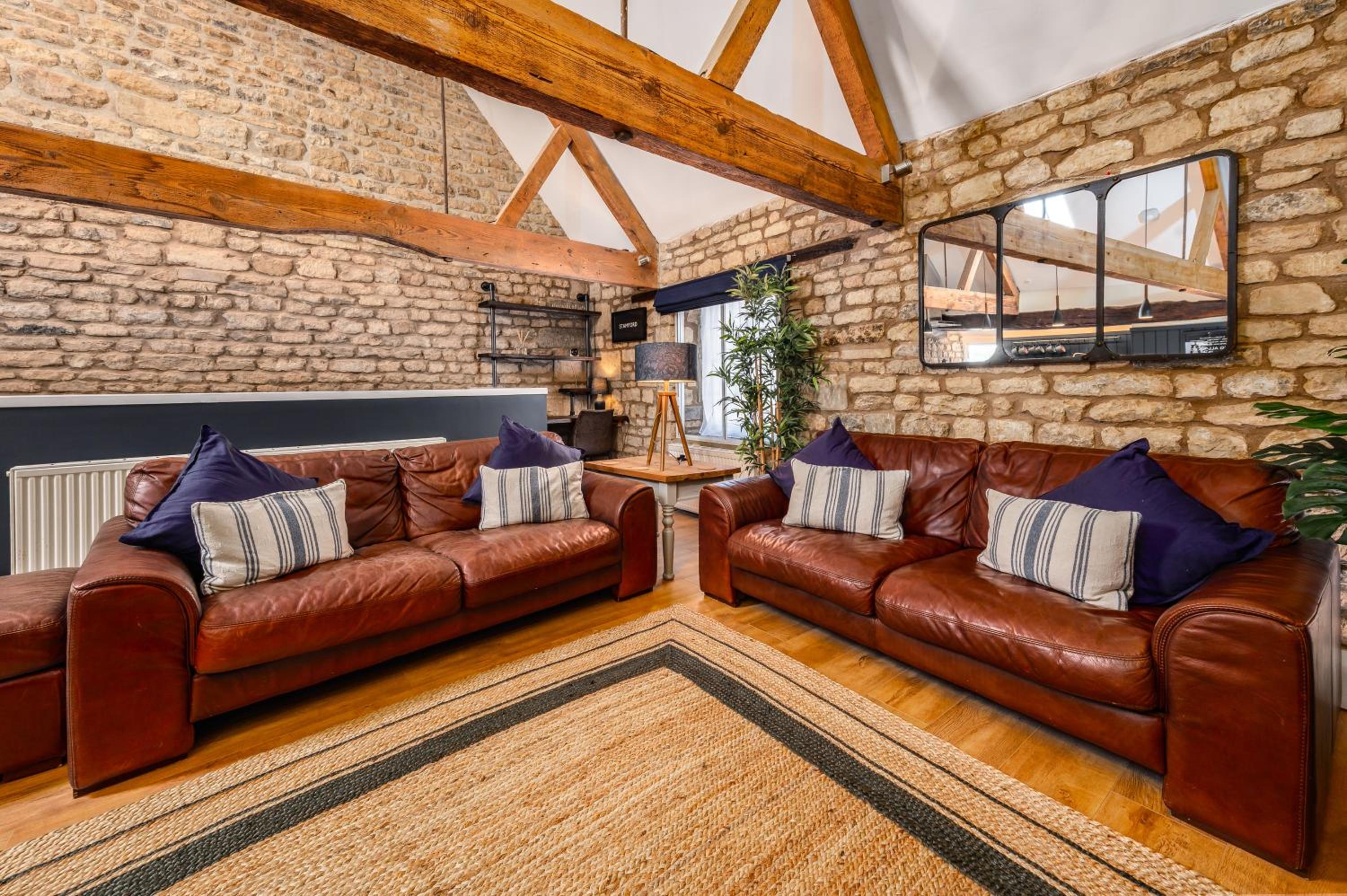 Stylish central 6 bedroom converted Granary view 5