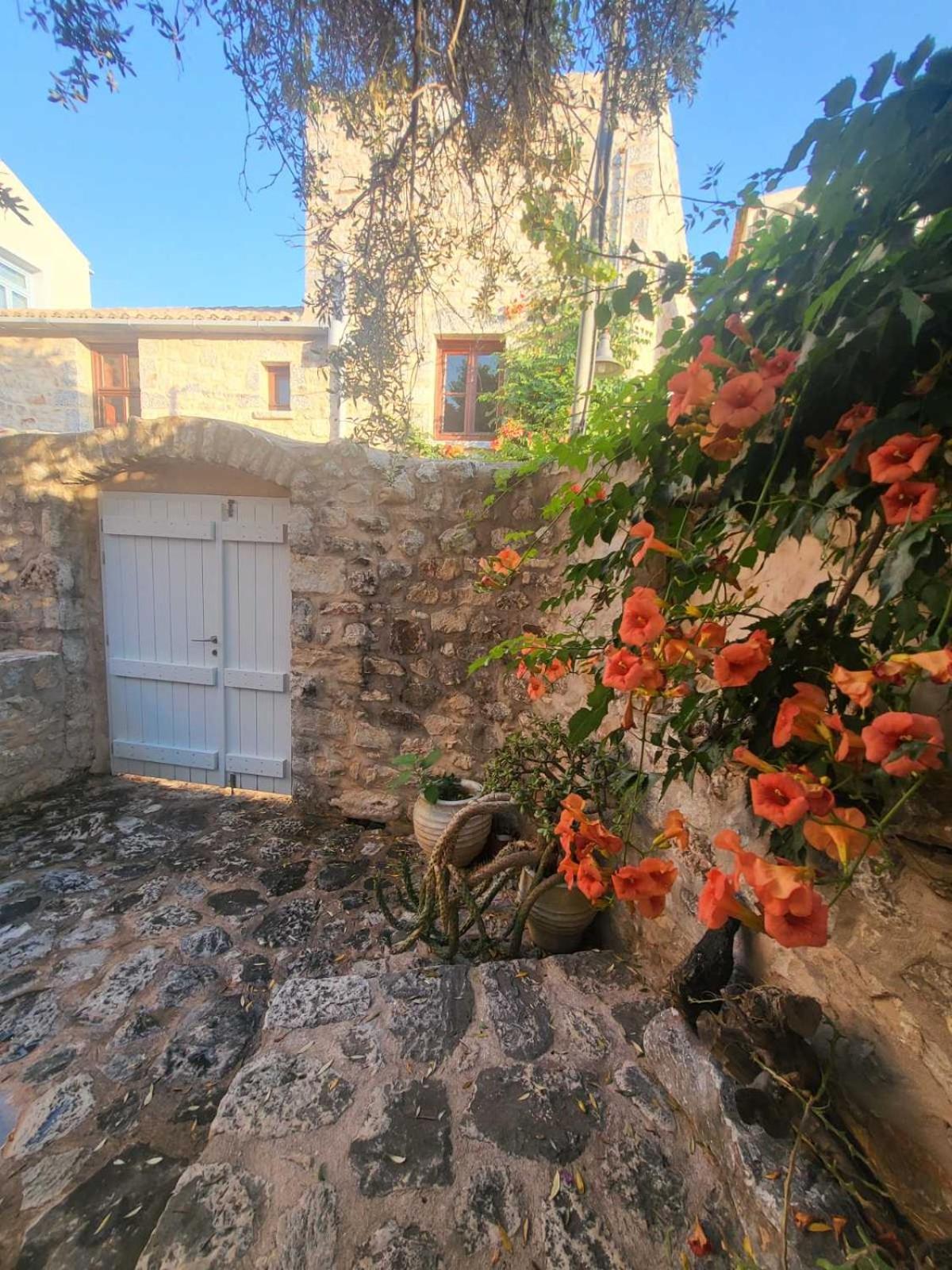 Balcony&Tower