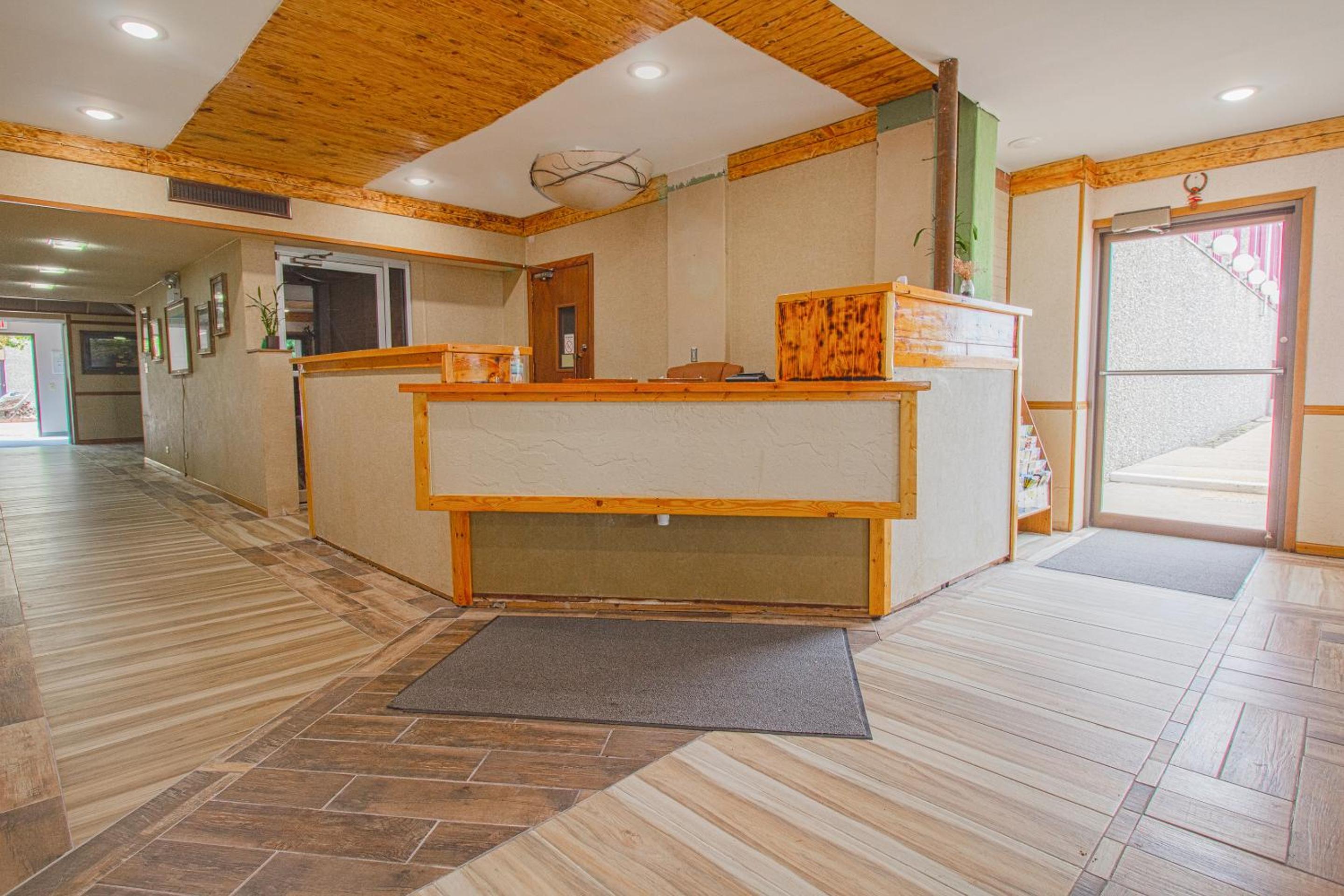 Liberal Vacations - HomeTown Inn By OYO - Liberal, KS - Property Image 24