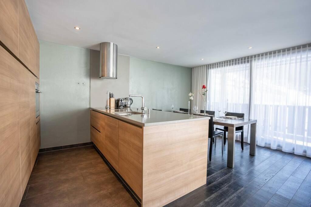 Denali Apartment by HomeFlow