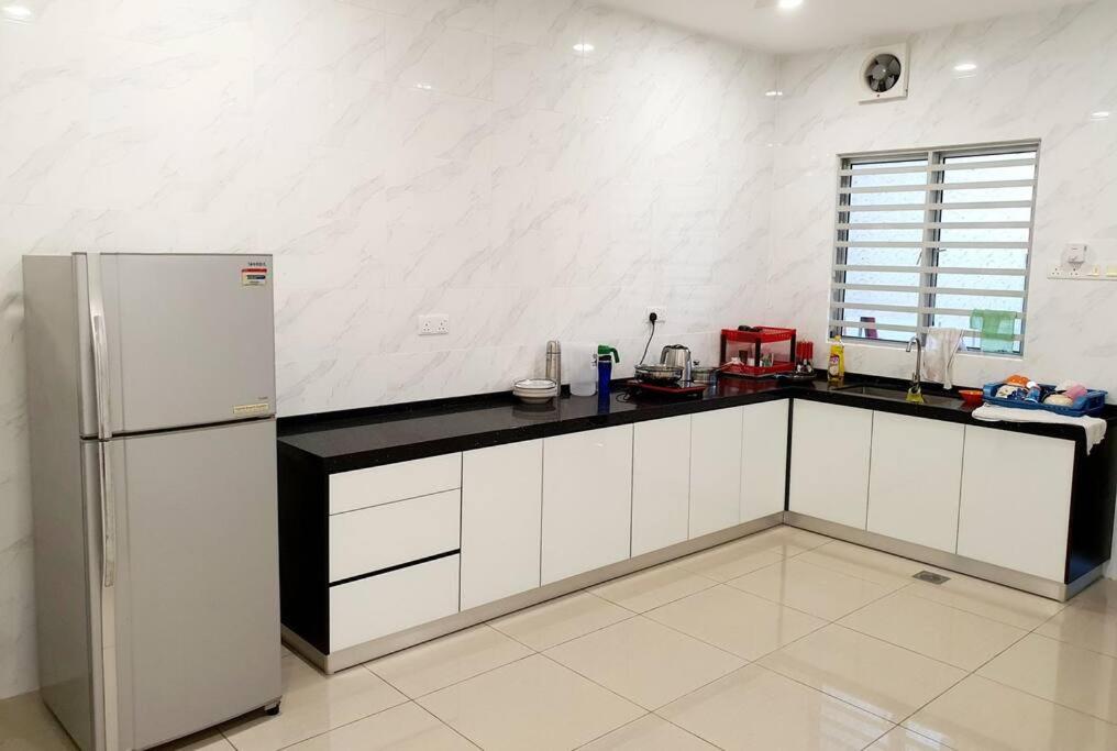 JOVIAL COZY&STYLISH 2STORYHOUSE 4ROOM@BMJURU photo 2