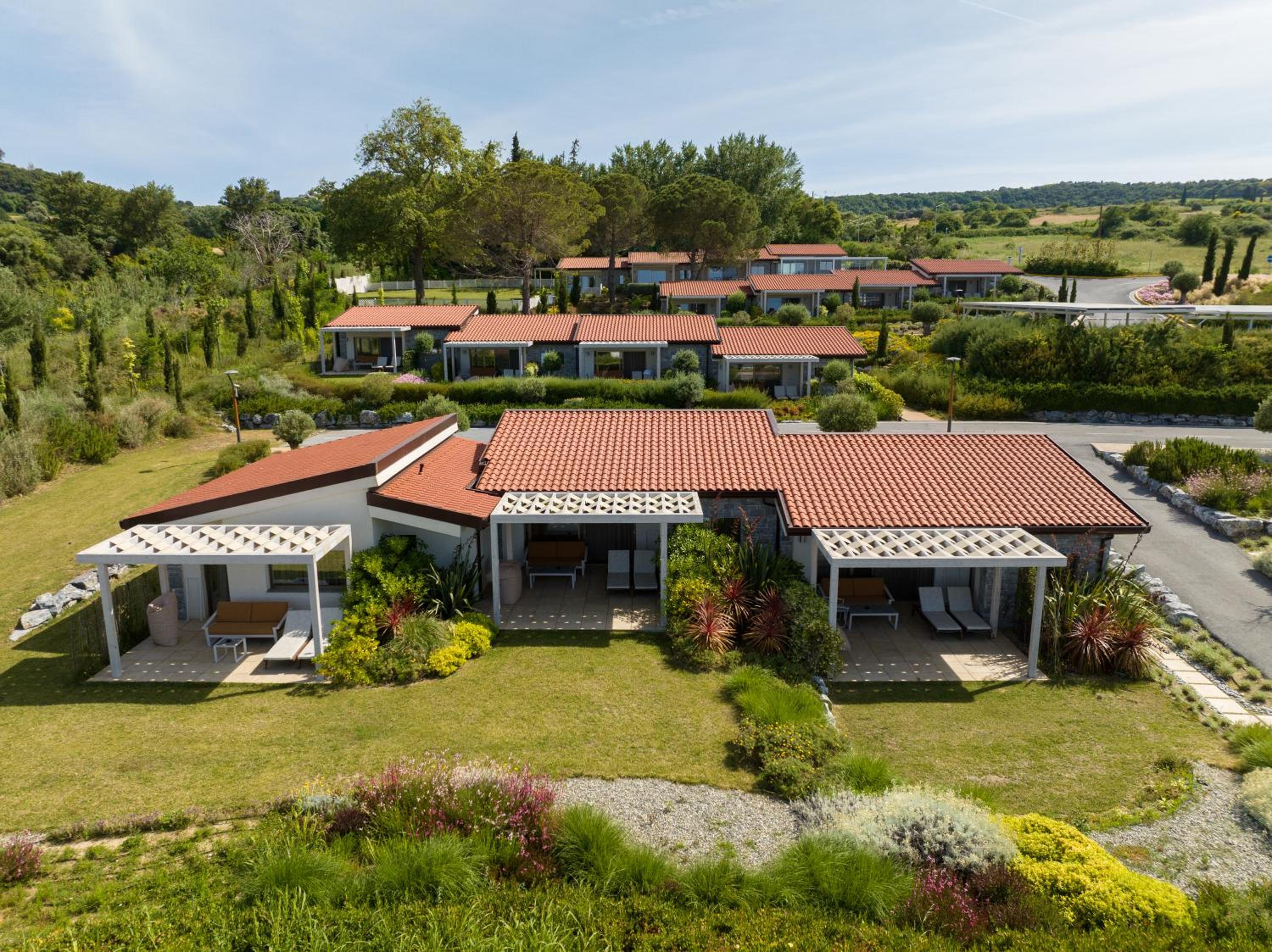 Hotel Mount Athos Resort - Image 1