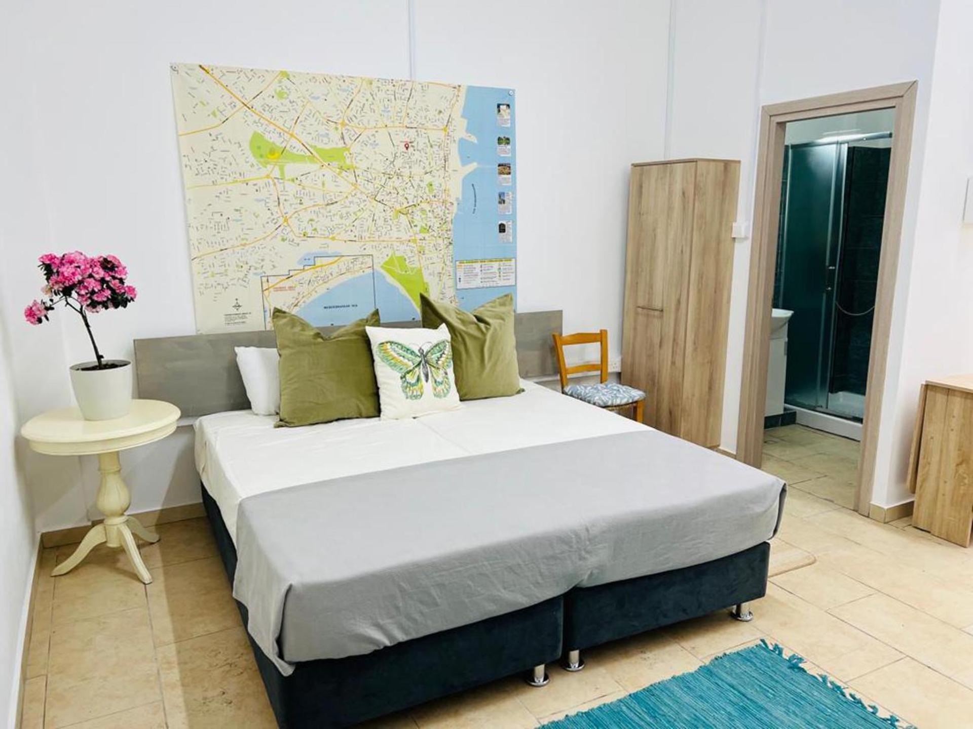 Larnaca - Studio - Sleeps 4 - Garden - Parking