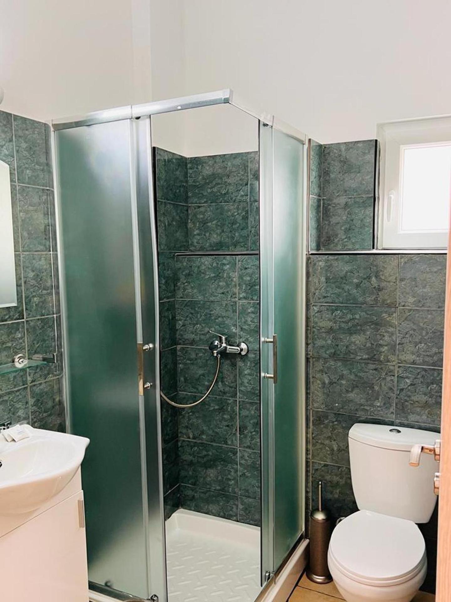 Larnaca - Studio - Sleeps 4 - Garden - Parking