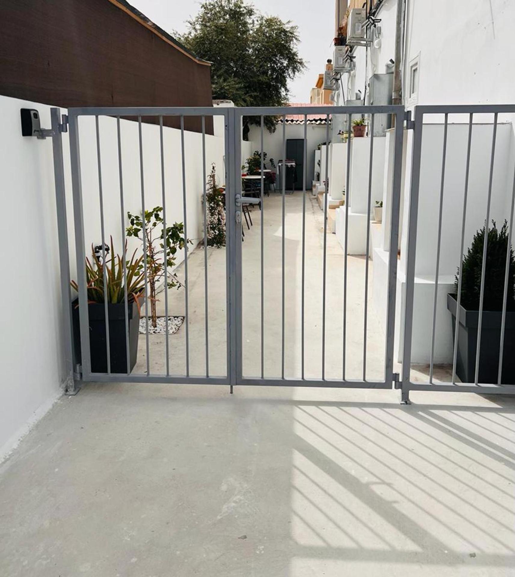 Larnaca - Studio - Sleeps 4 - Garden - Parking