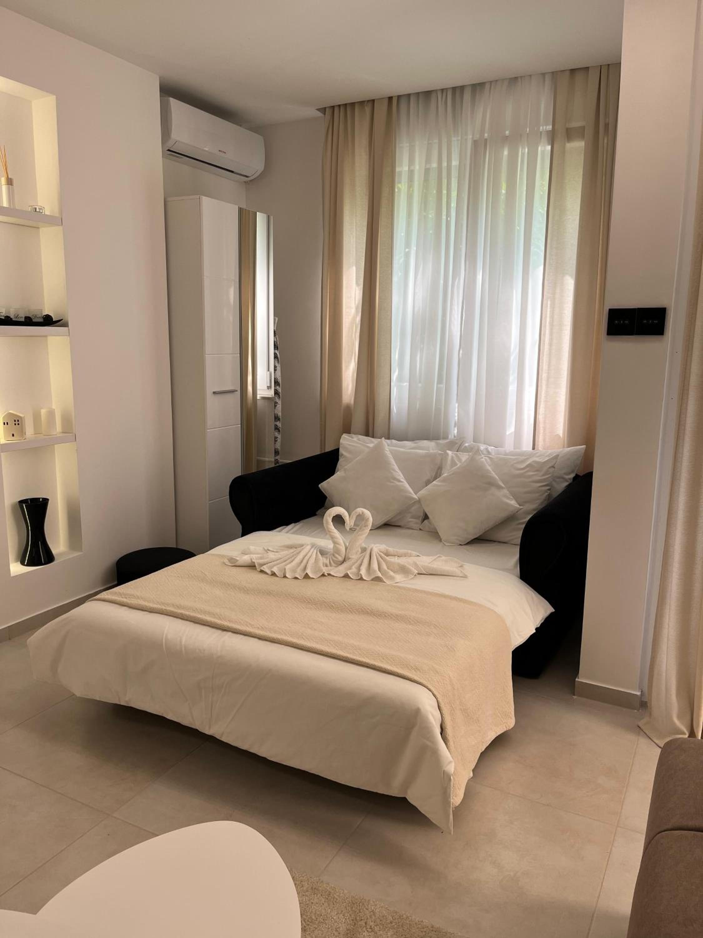 Apartman JJ Vladimira Rolovic 09 17 view 4