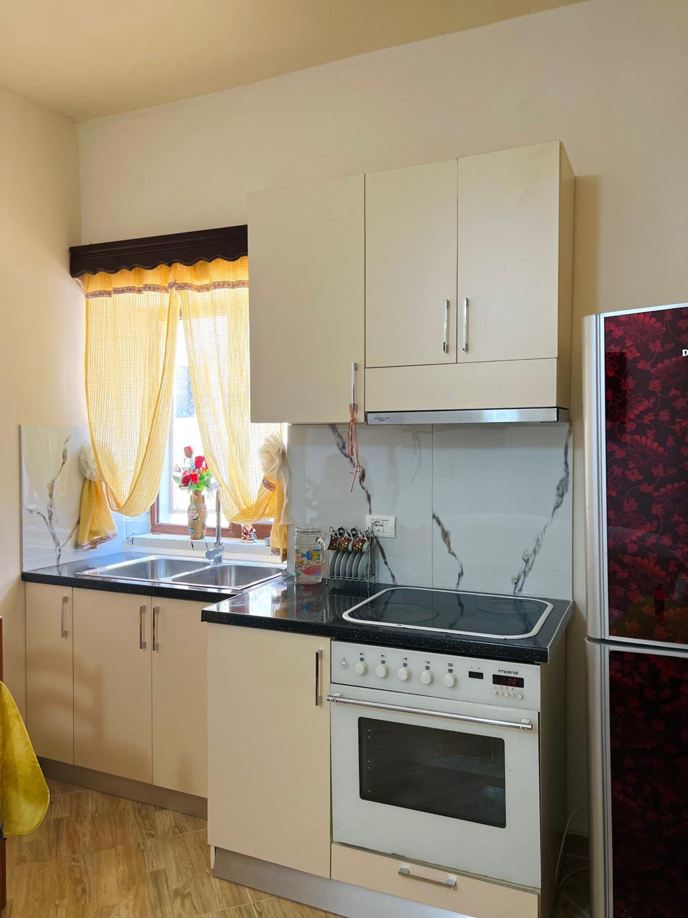 Villa EnSalv & Room & Apartment & Penthouse-Berat