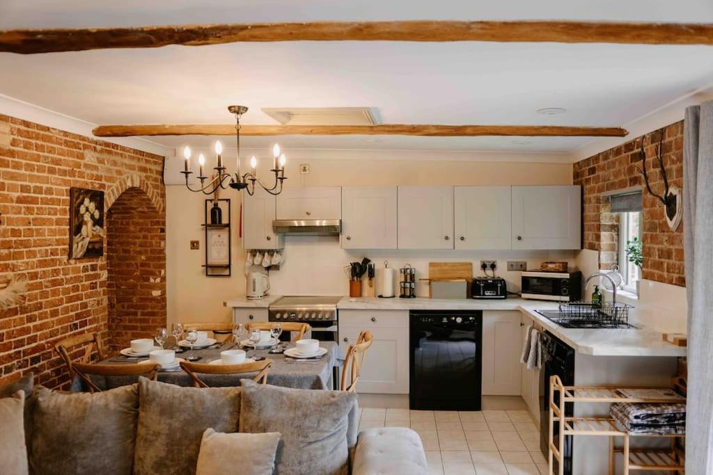 The Threshing Barn - relaxing countryside spa break