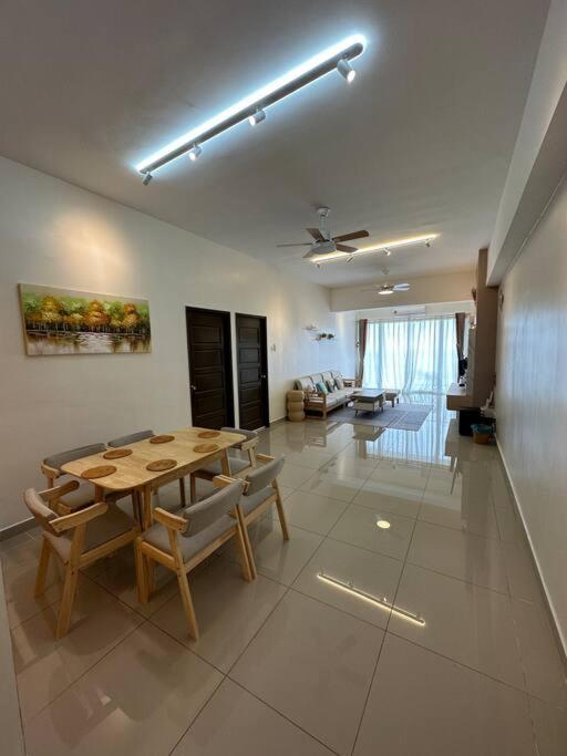 Ulike Homestay-3Room-4 king Size Bed-The Venus photo 8