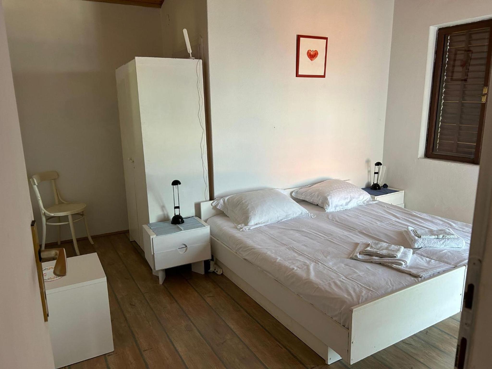 Apartmani Marijan Zavala-istok view 2