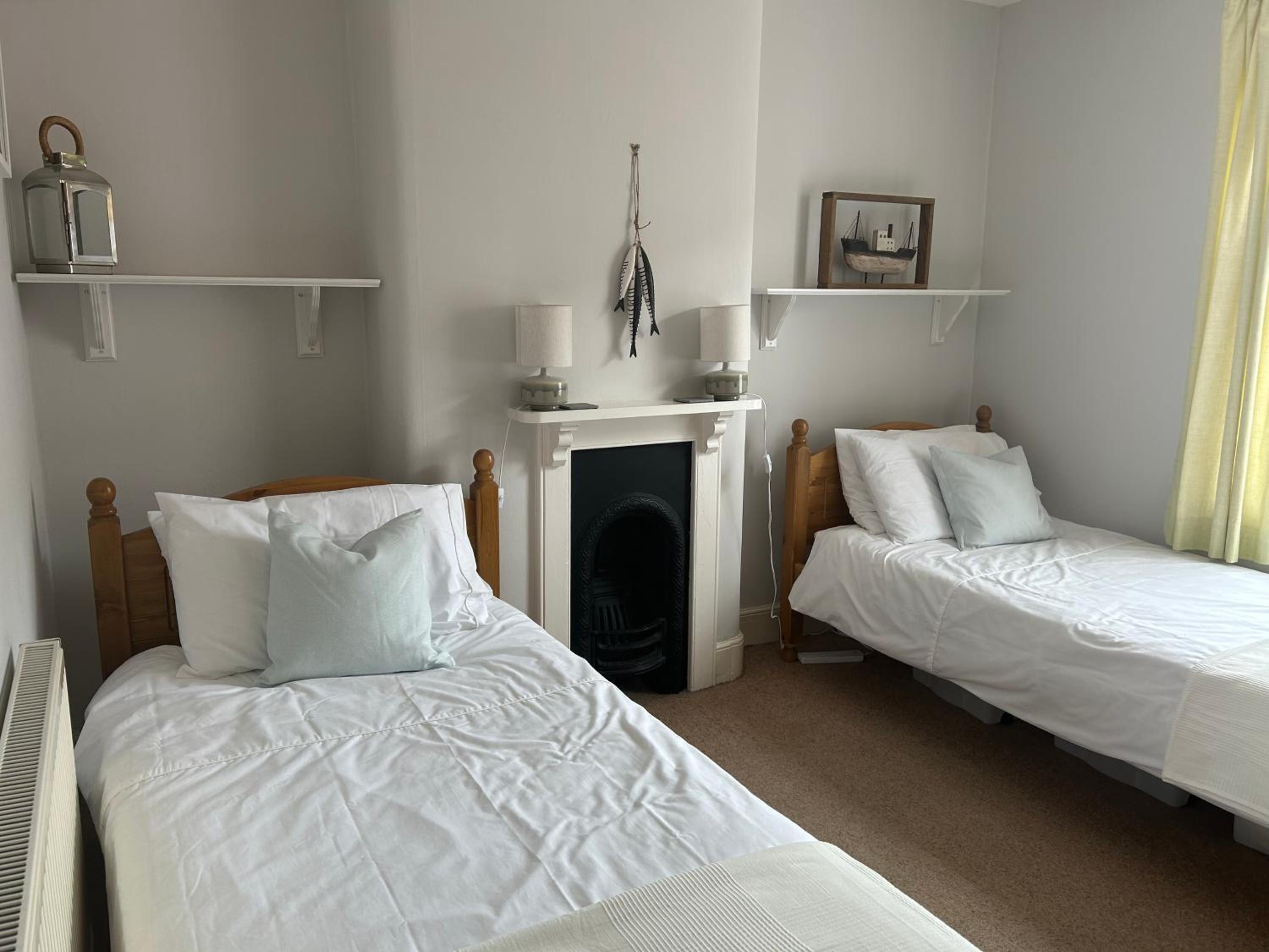 Seagulls Cottage in the heart of Exmouth view 5